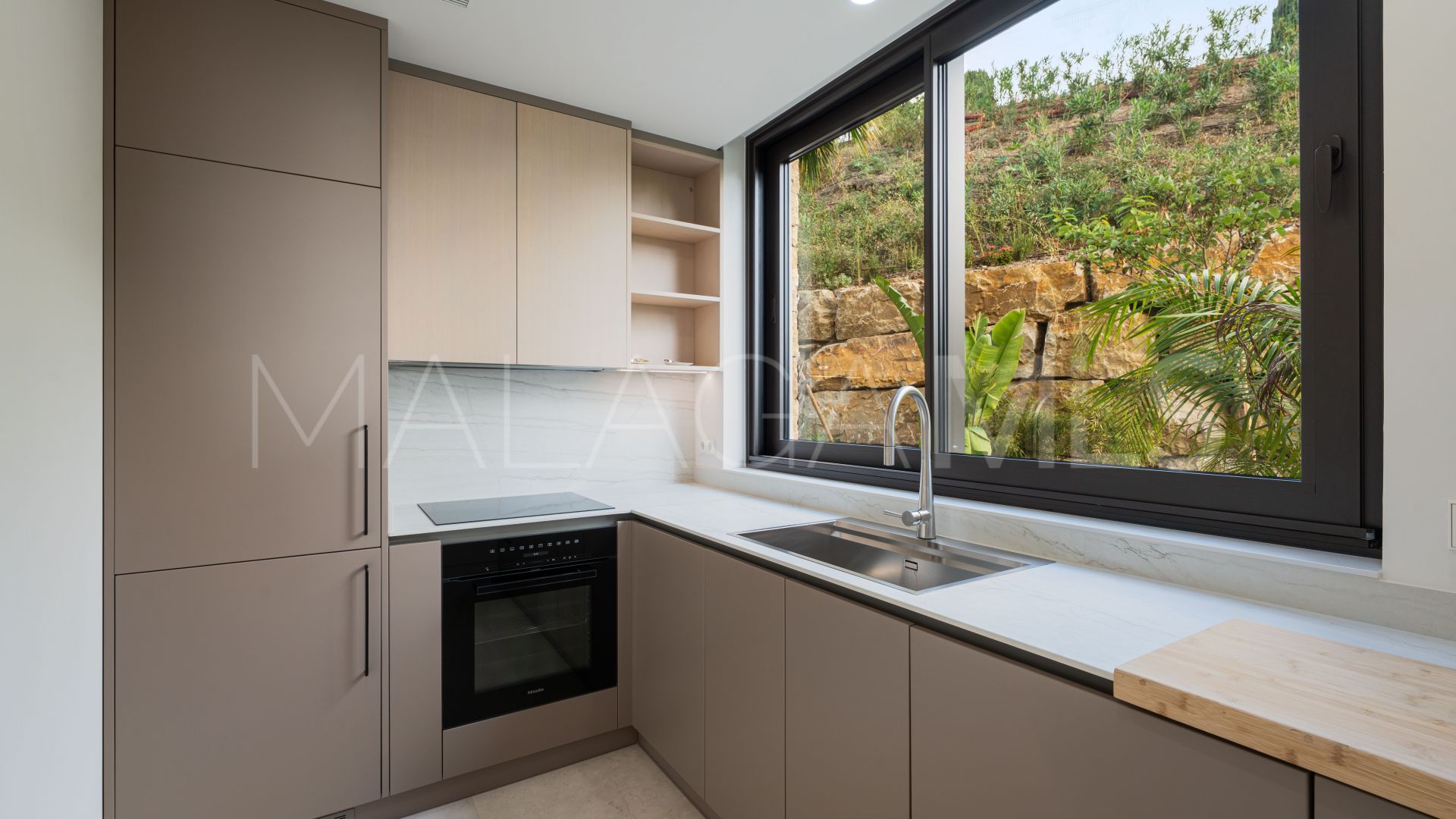 Villa de 5 bedrooms a la venta in Marbella Hill Club