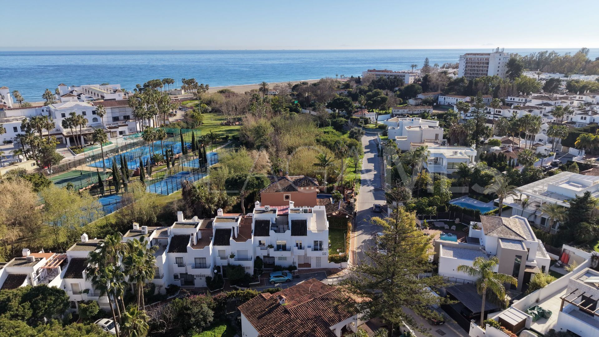 Doppelhaushälfte for sale in Beach Side New Golden Mile