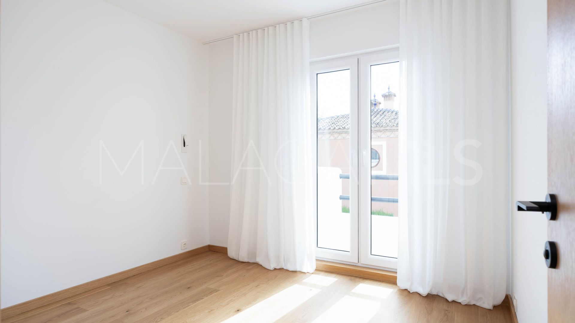 Semi detached house with 3 bedrooms for sale in Beach Side New Golden Mile