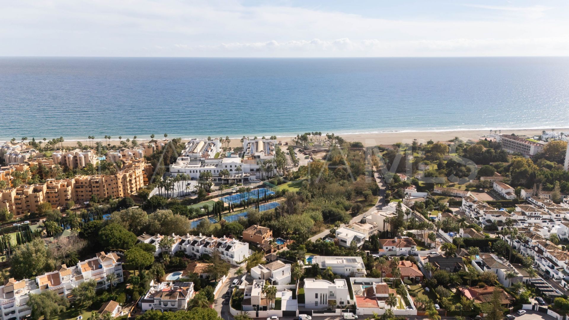 Semi detached house with 3 bedrooms for sale in Beach Side New Golden Mile