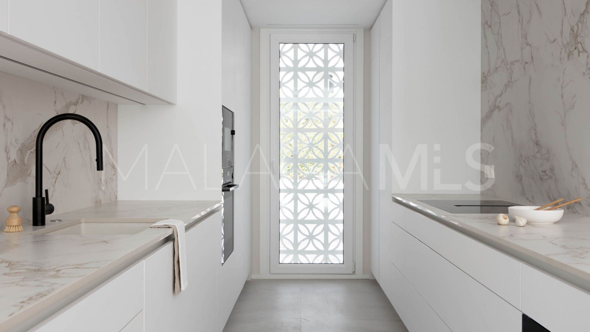 Semi detached house with 3 bedrooms for sale in Beach Side New Golden Mile