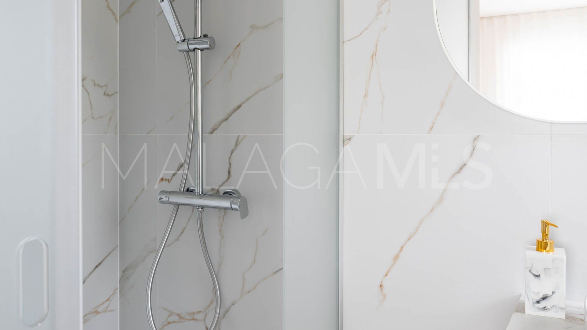 Semi detached house with 3 bedrooms for sale in Beach Side New Golden Mile