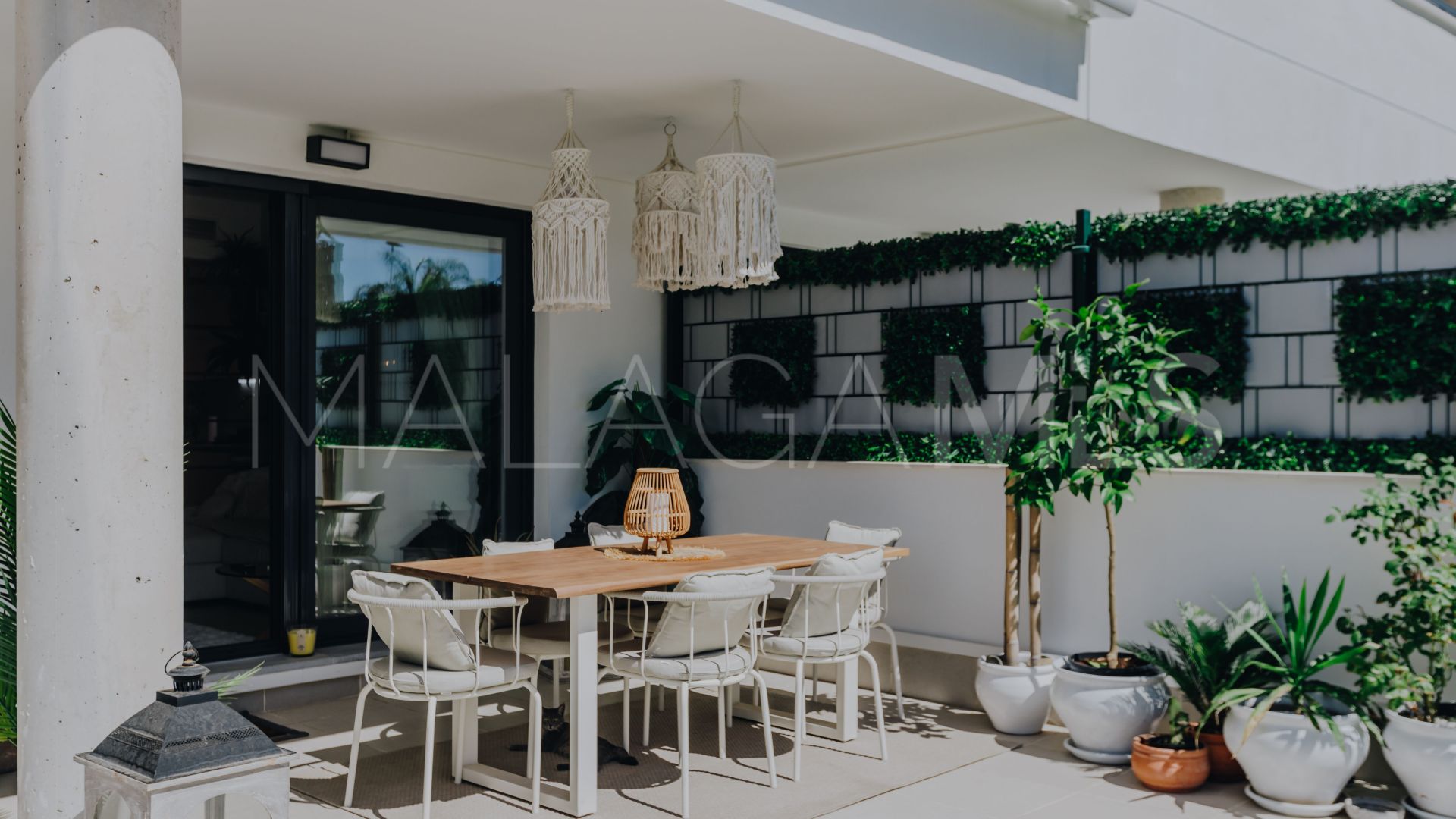 Appartement rez de chaussée for sale in Estepona Est