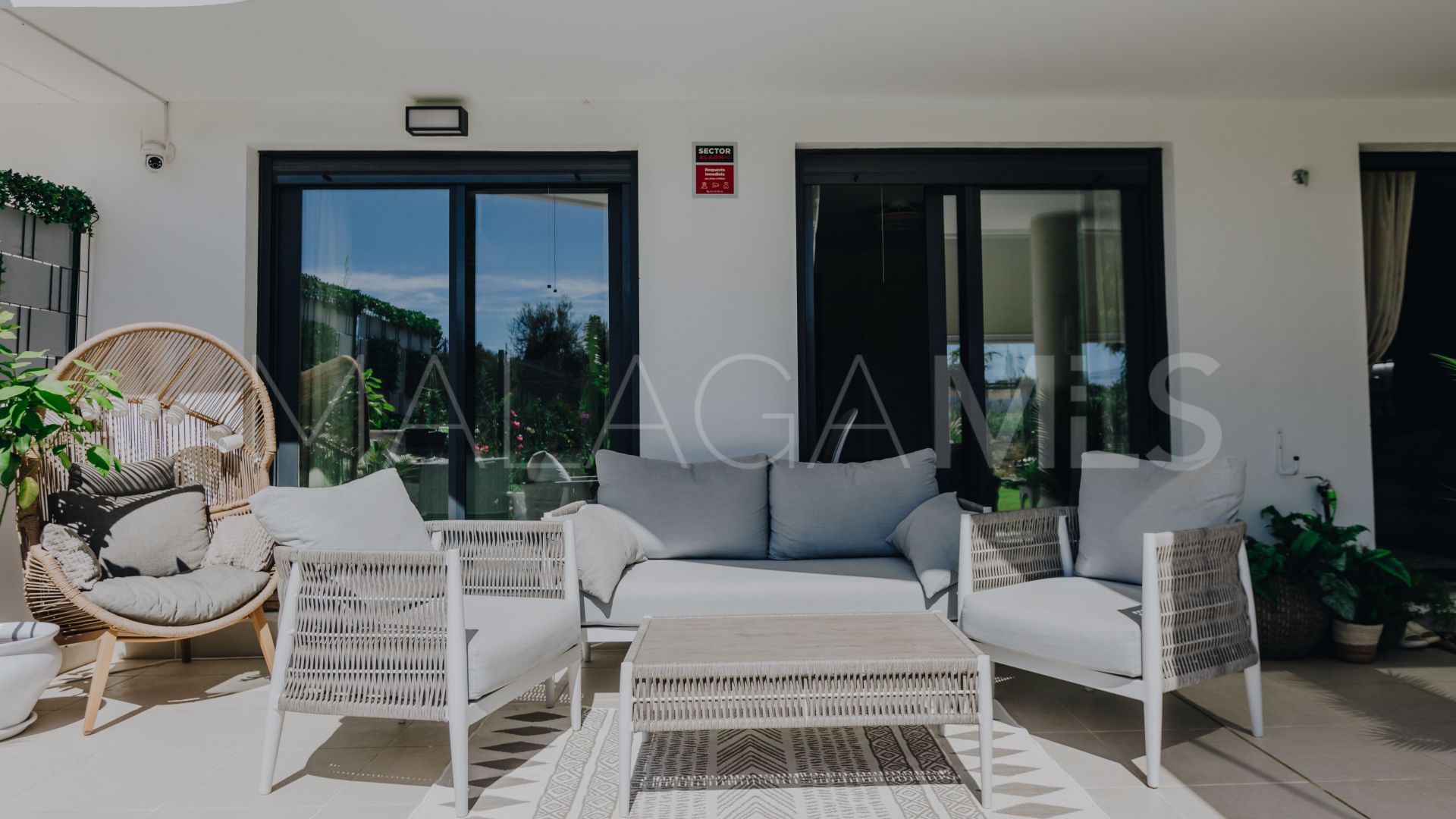Appartement rez de chaussée for sale in Estepona Est