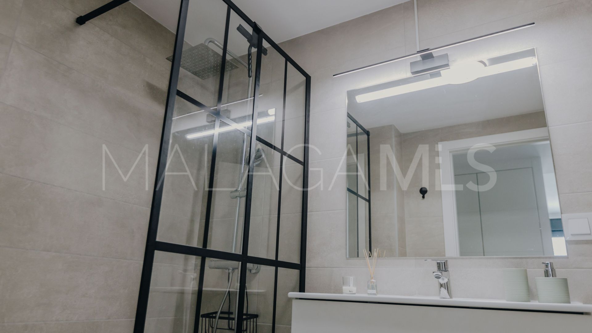 Appartement rez de chaussée for sale in Estepona Est