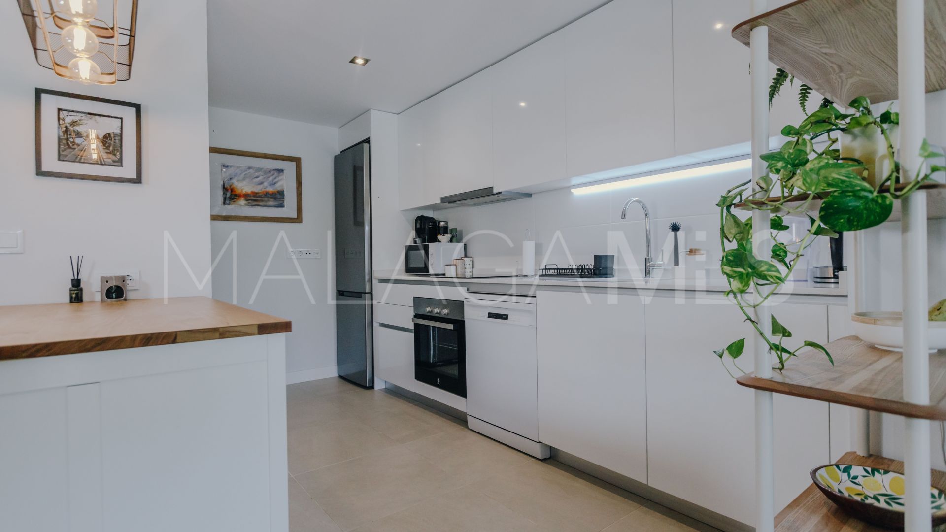 Appartement rez de chaussée for sale in Estepona Est