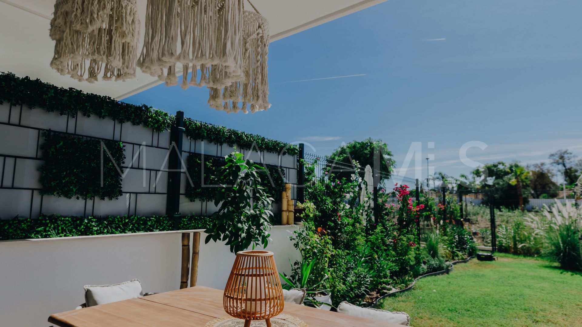 Appartement rez de chaussée for sale in Estepona Est