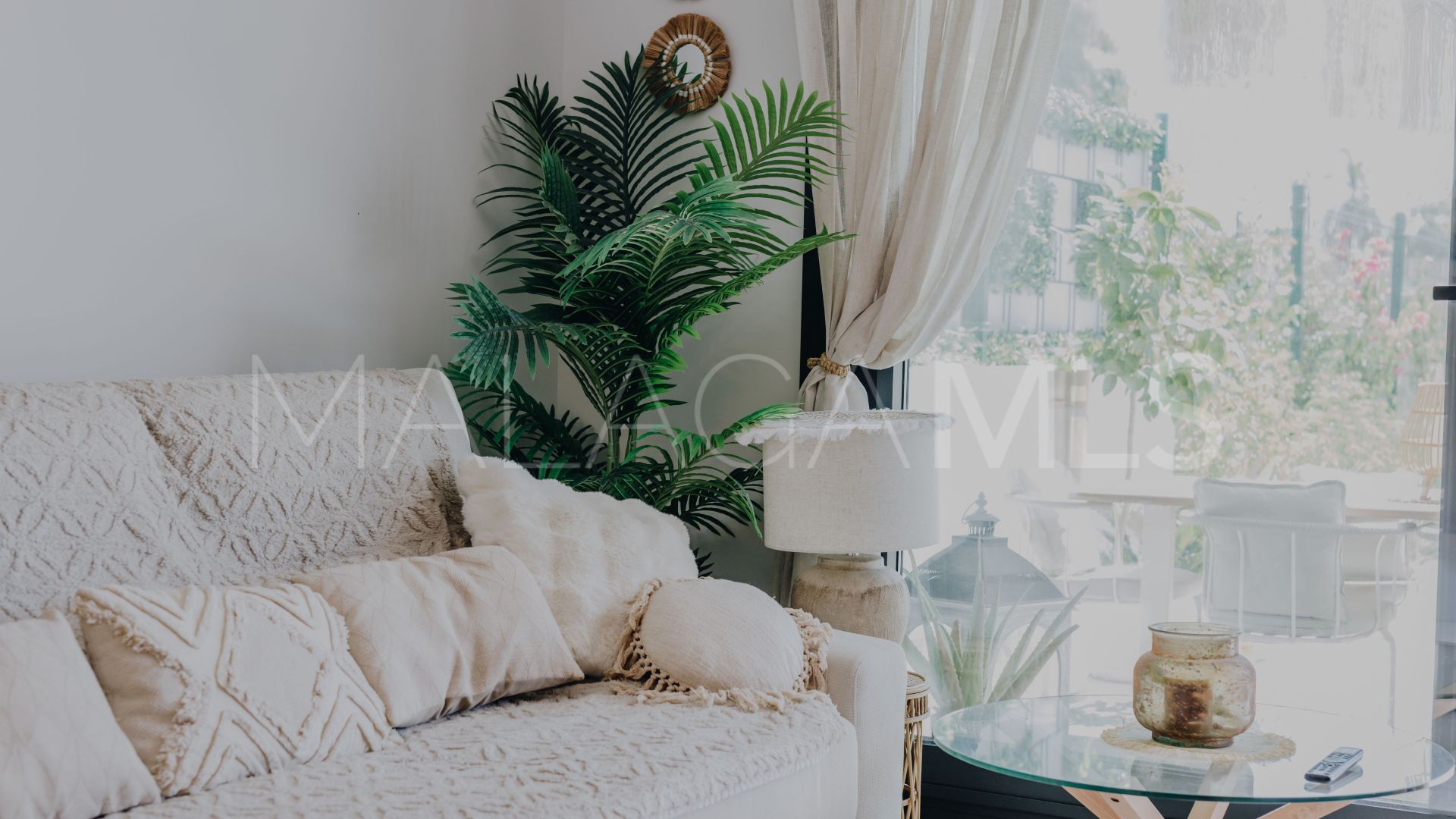 Appartement rez de chaussée for sale in Estepona Est