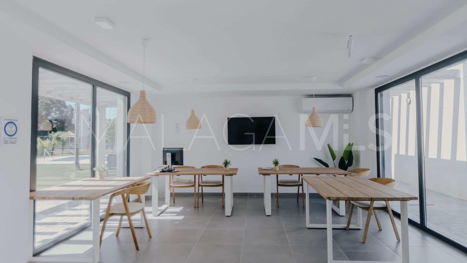 Appartement rez de chaussée for sale in Estepona Est