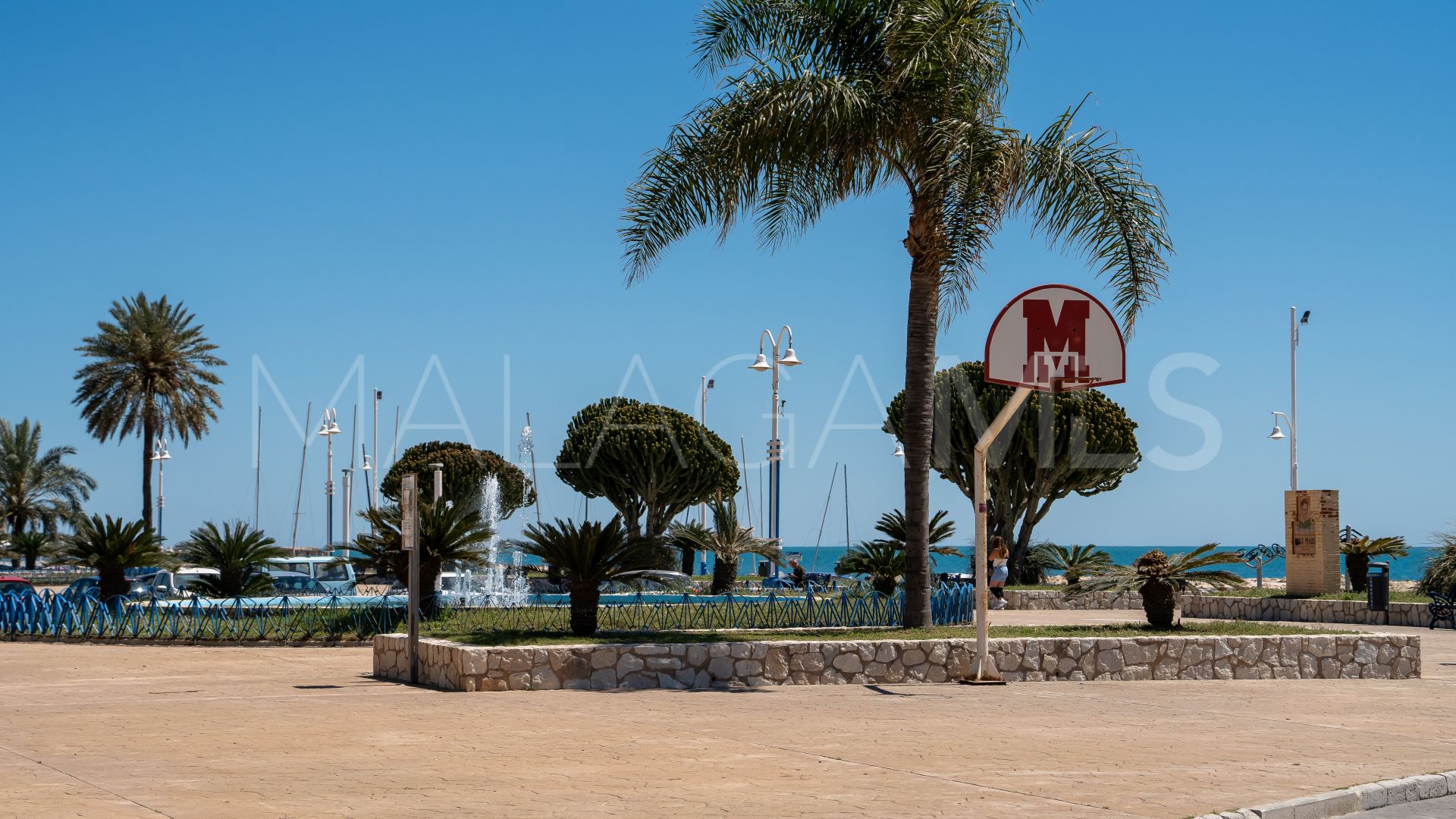 For sale commercial premises in Malaga - Este