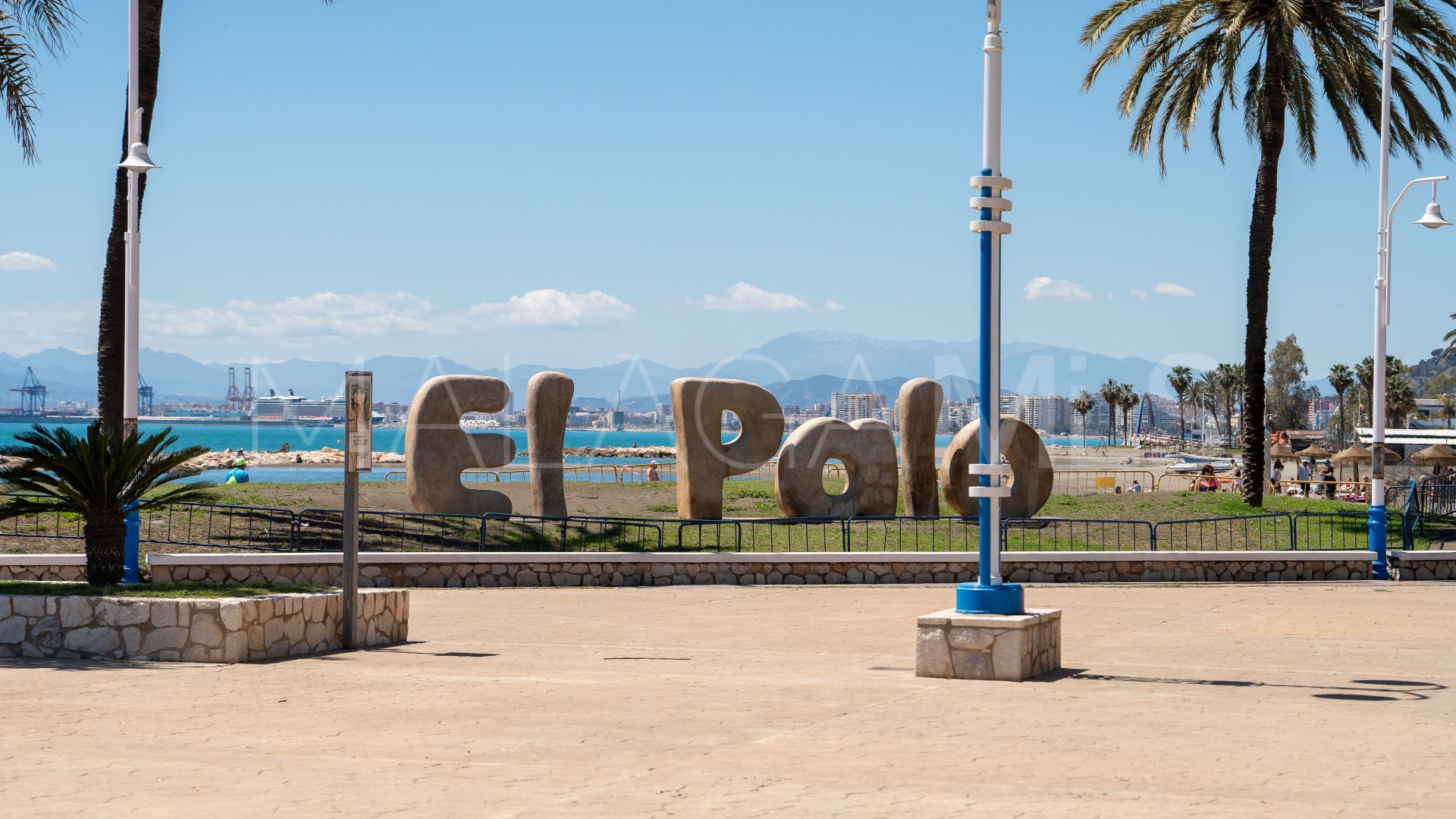 For sale commercial premises in Malaga - Este