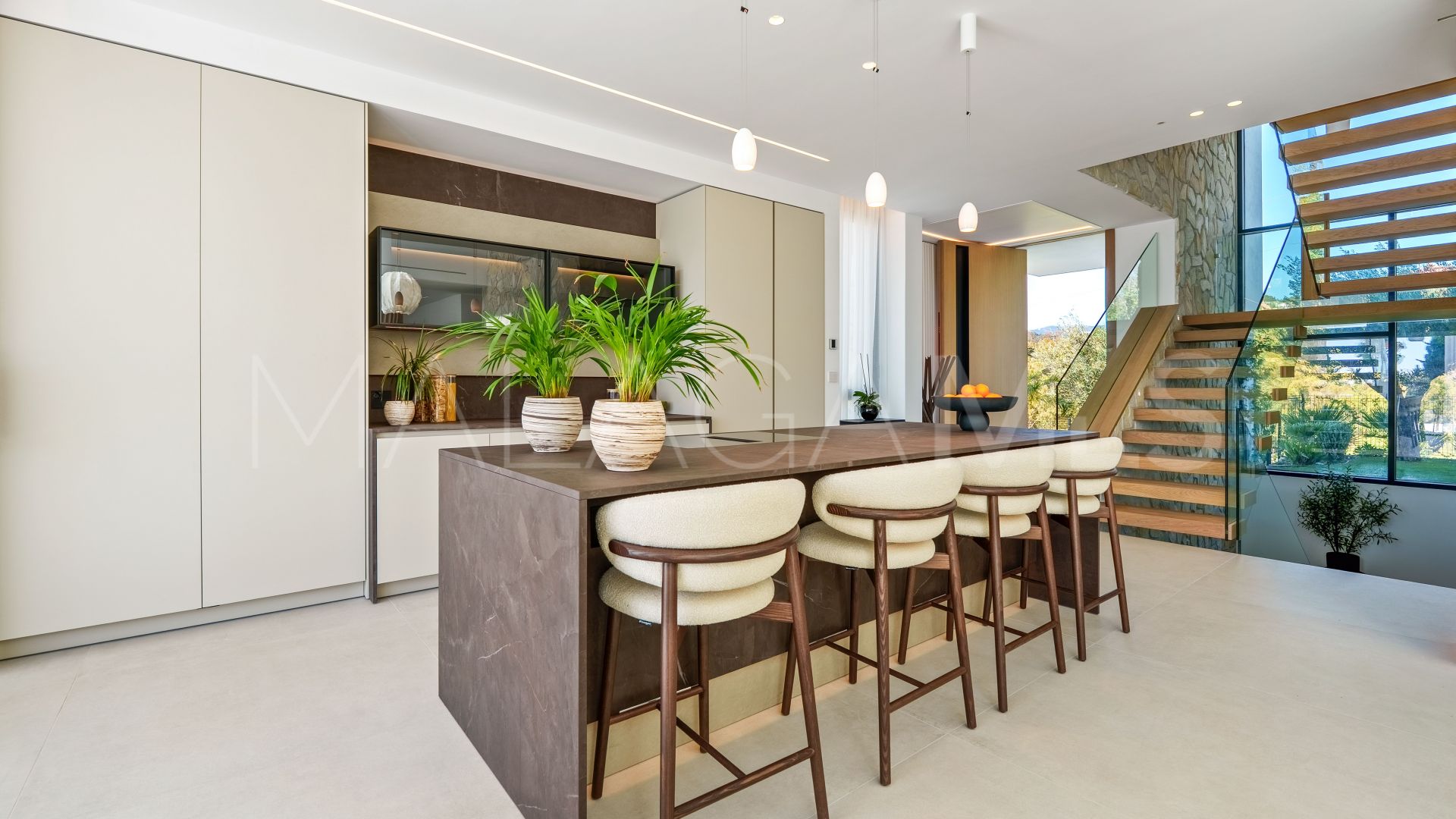 Villa for sale in Benahavis