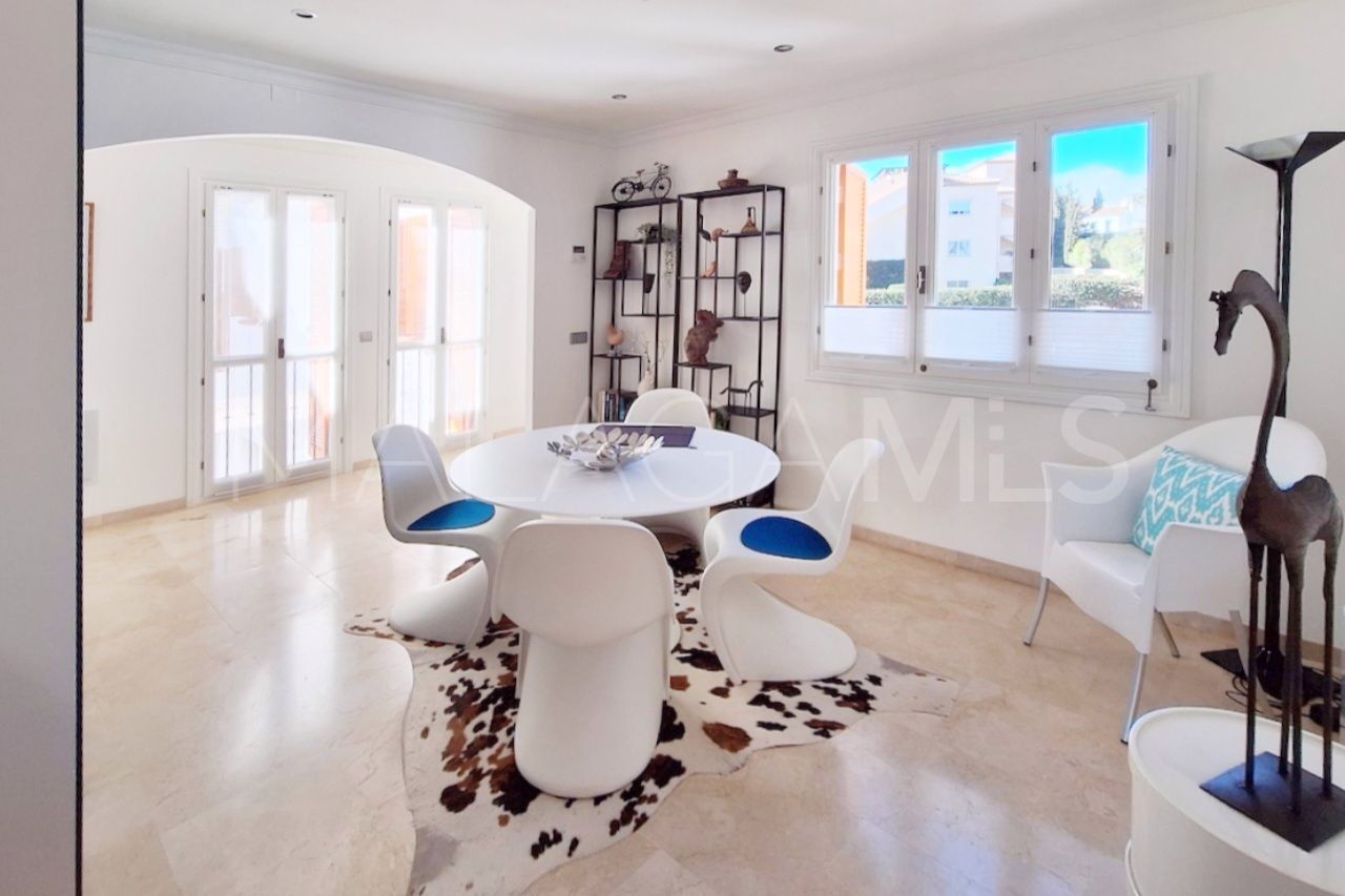 Takvåning for sale in Nueva Andalucia