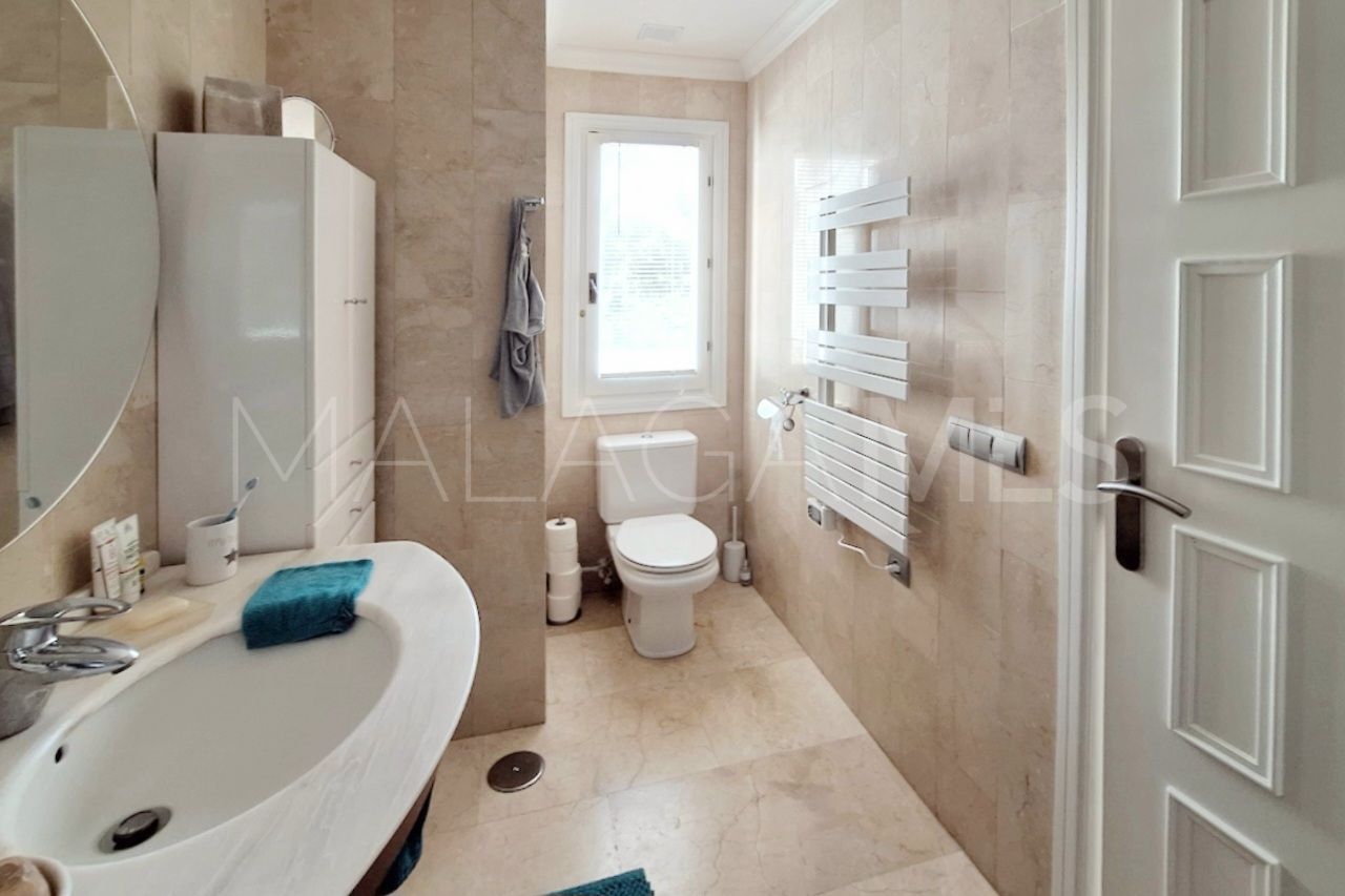 Takvåning for sale in Nueva Andalucia