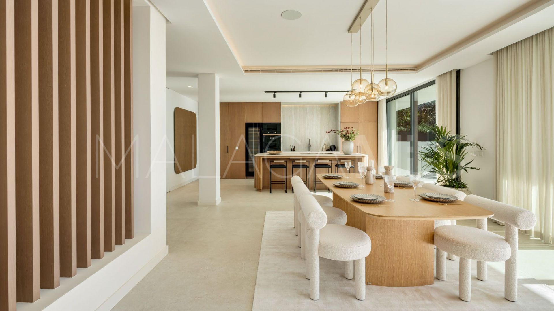 Villa for sale in Elviria