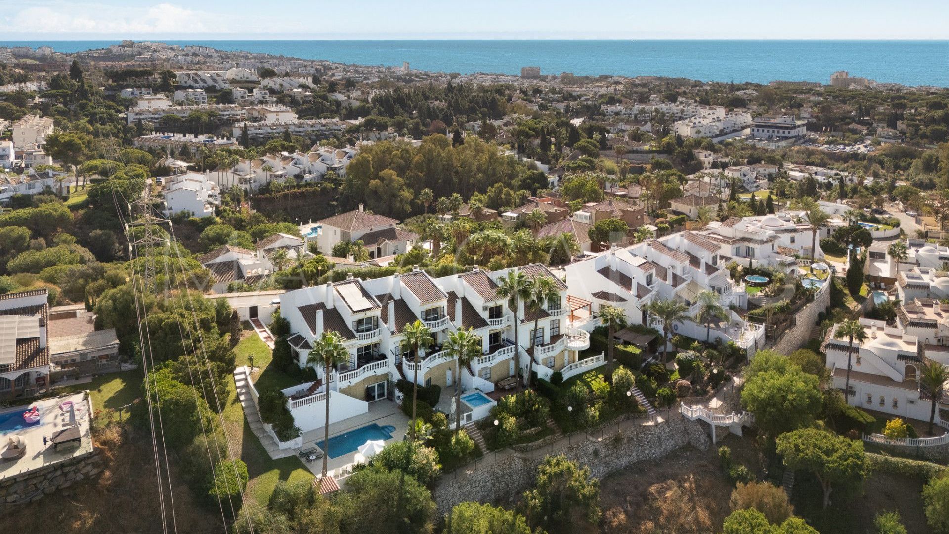 Adosado for sale in Sitio de Calahonda de 4 bedrooms