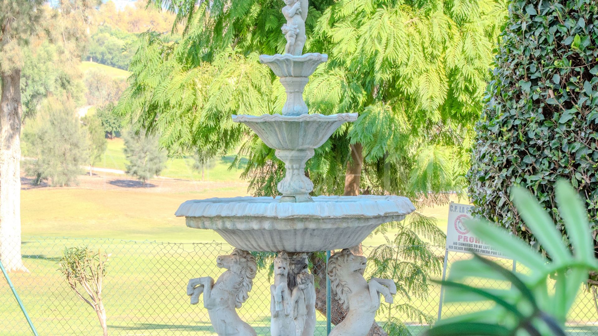 Buy apartamento planta baja in Mijas Golf with 2 bedrooms