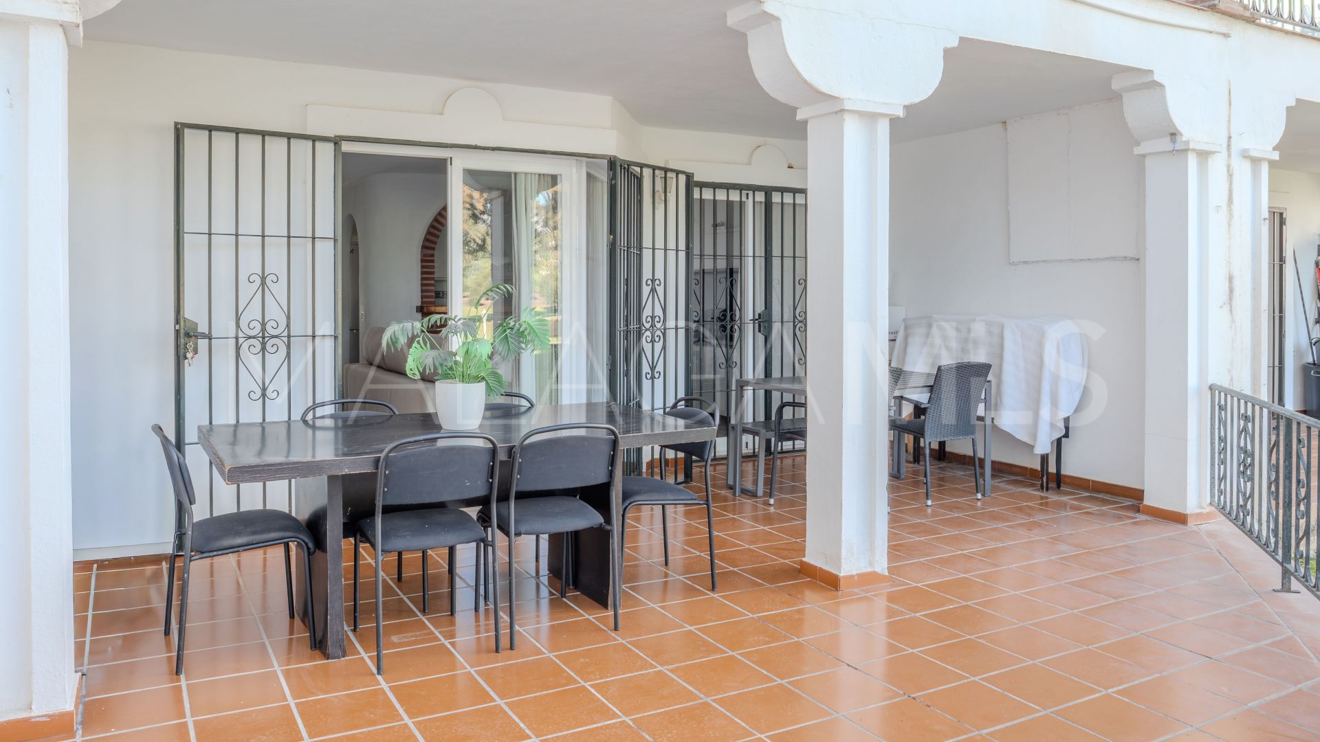 Buy apartamento planta baja in Mijas Golf with 2 bedrooms