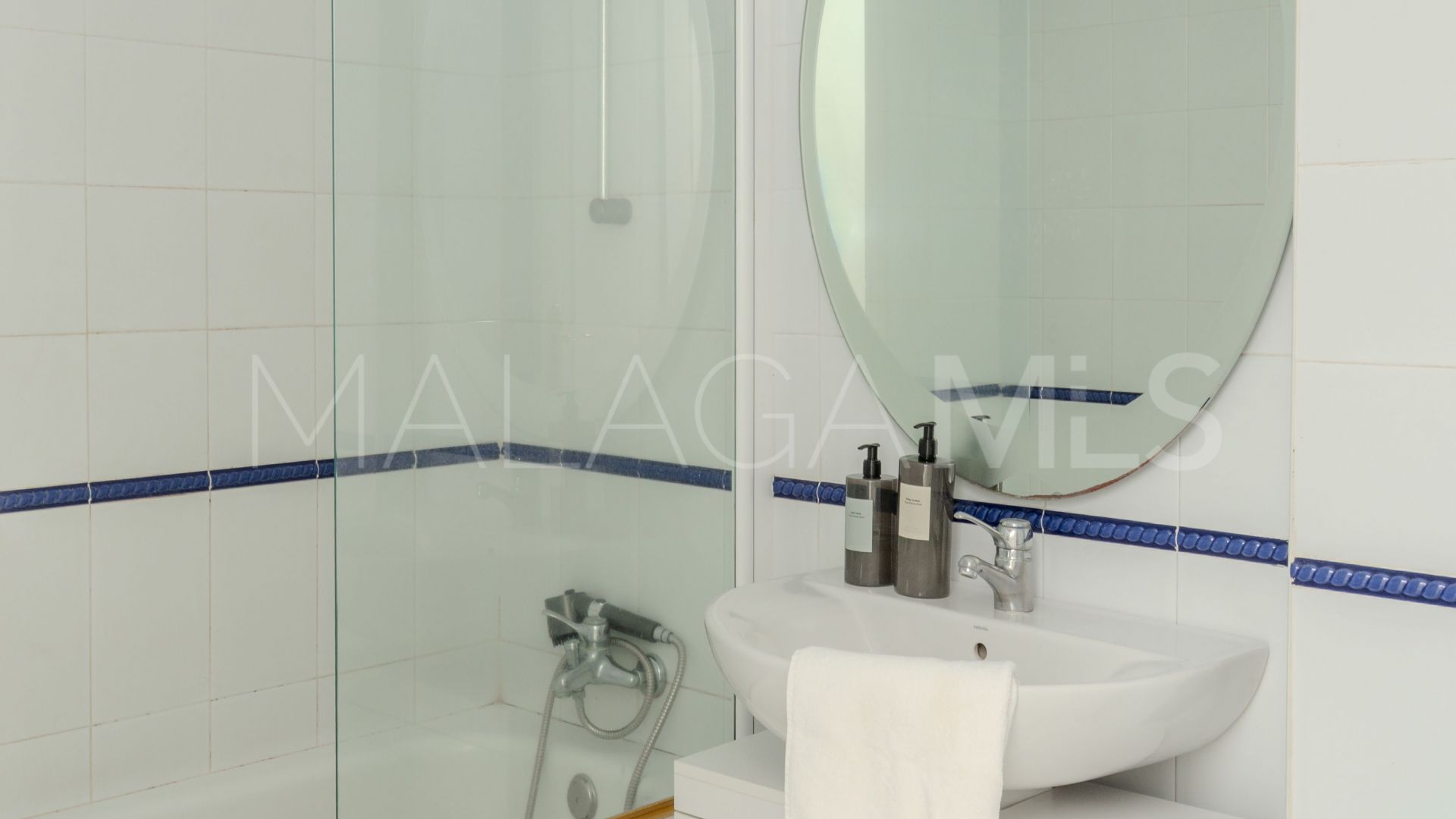 Buy apartamento planta baja in Mijas Golf with 2 bedrooms