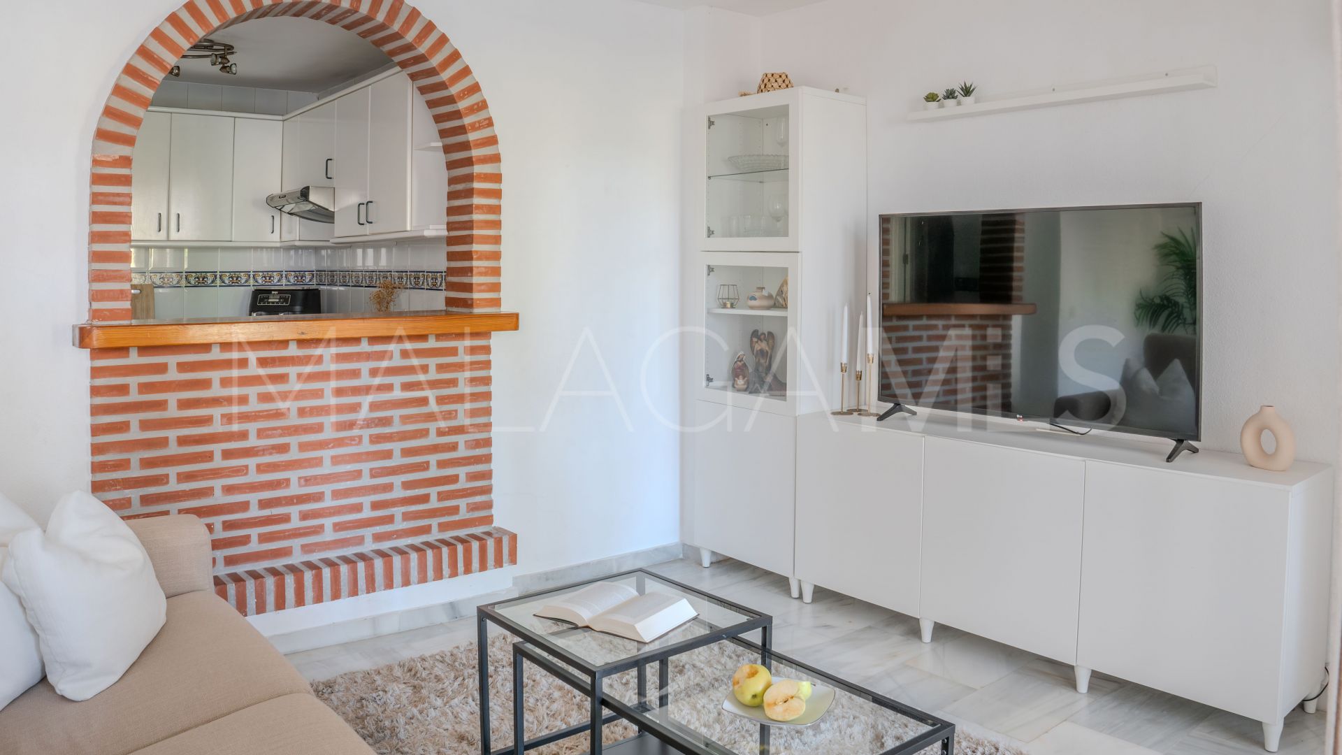 Buy apartamento planta baja in Mijas Golf with 2 bedrooms