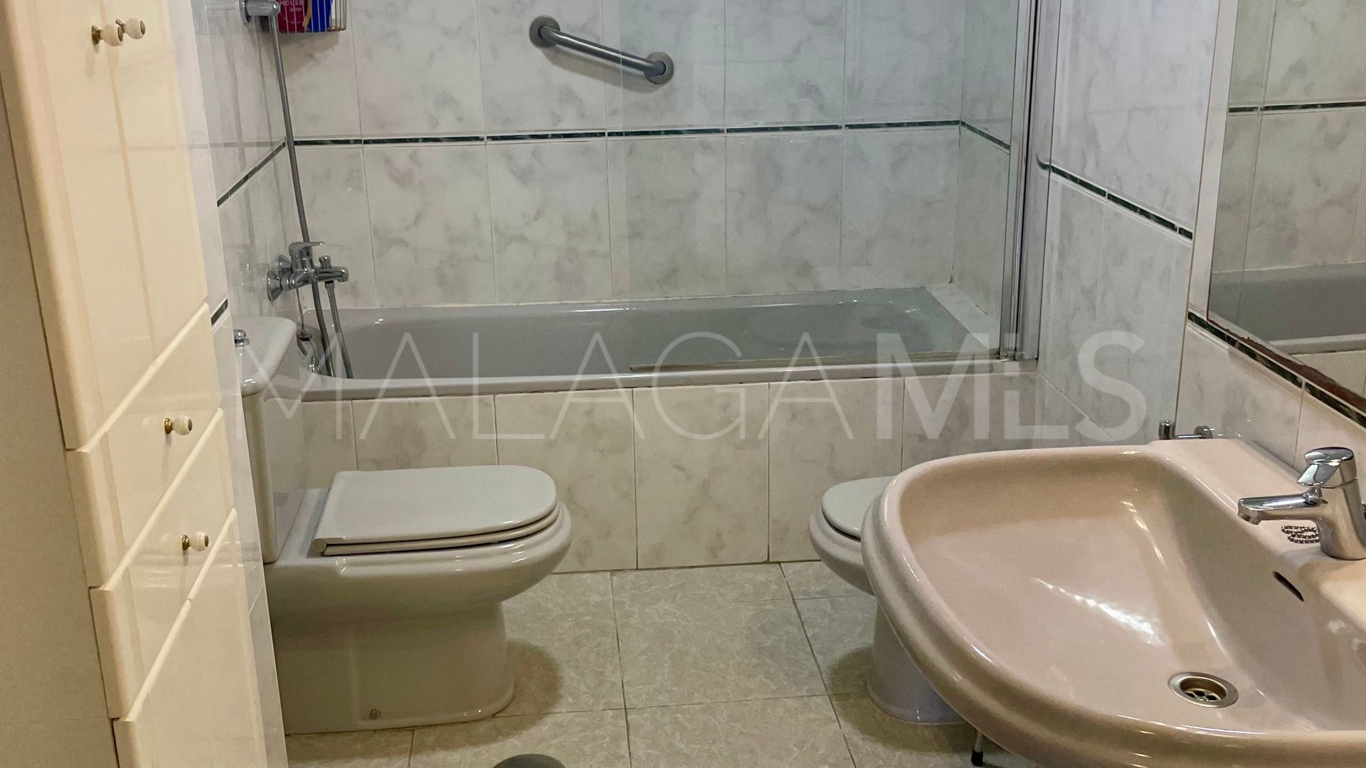 For sale Malaga - Este 4 bedrooms apartment