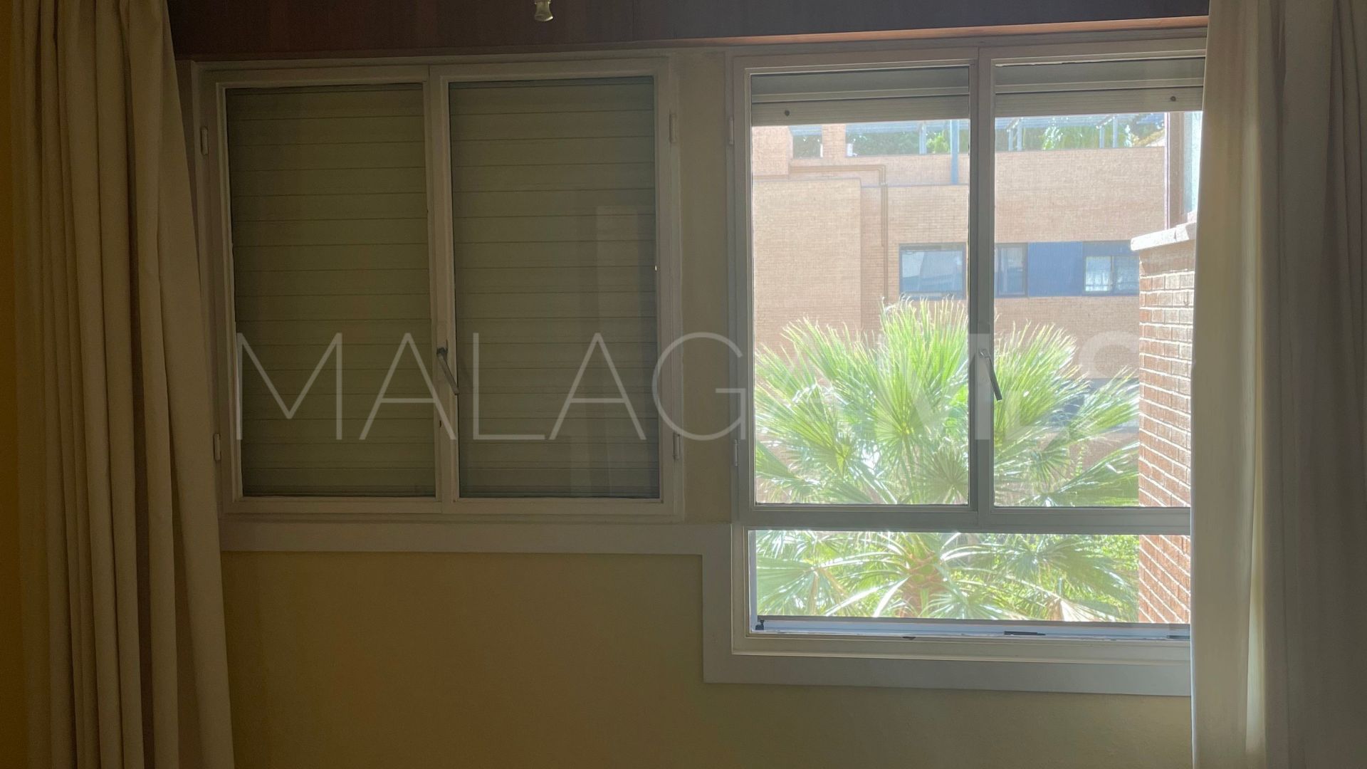 For sale Malaga - Este 4 bedrooms apartment