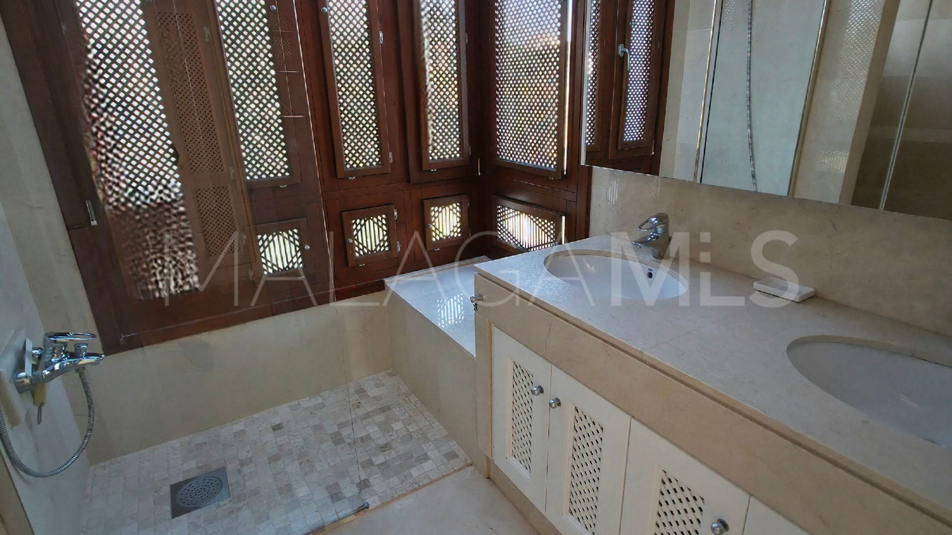 Appartement terrasse for sale in Nueva Andalucia