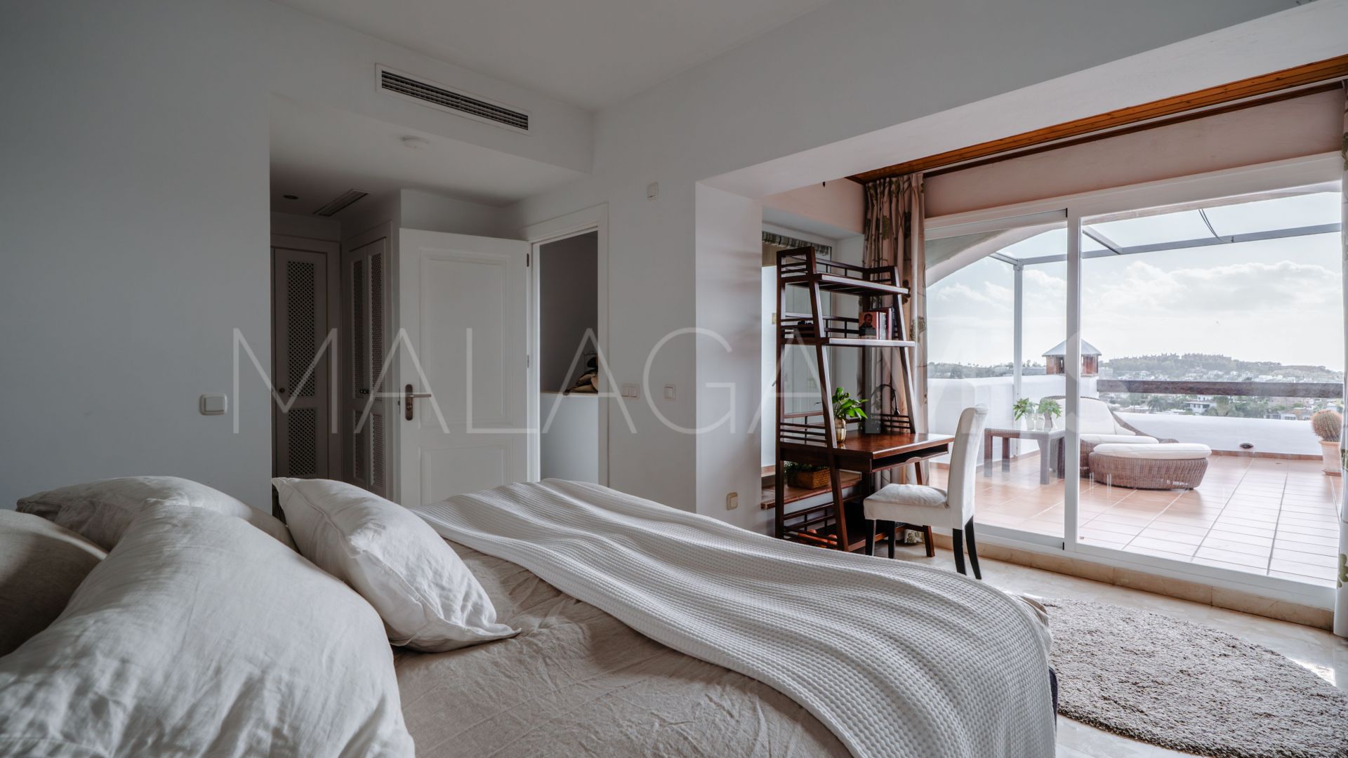 Appartement terrasse for sale in Nueva Andalucia