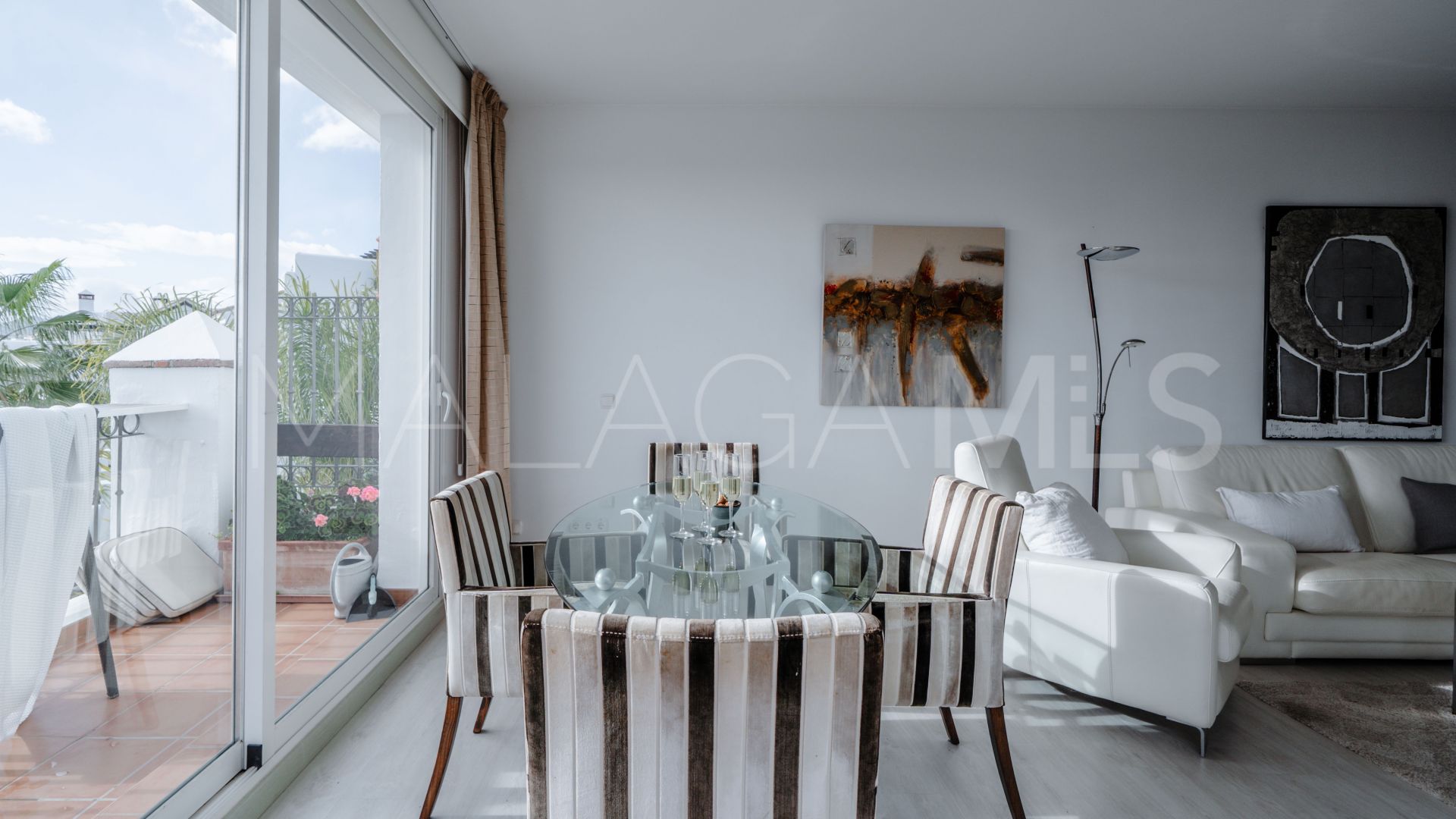 Appartement terrasse for sale in Nueva Andalucia