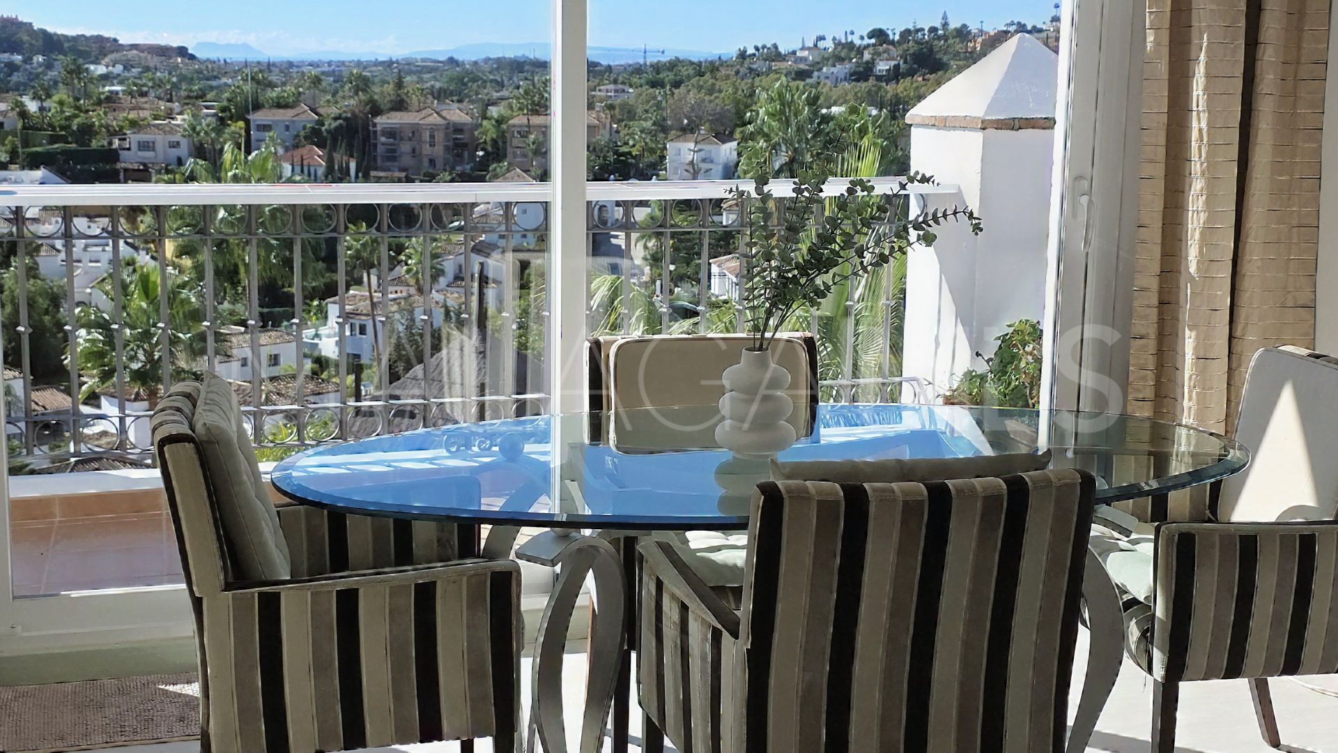 Appartement terrasse for sale in Nueva Andalucia