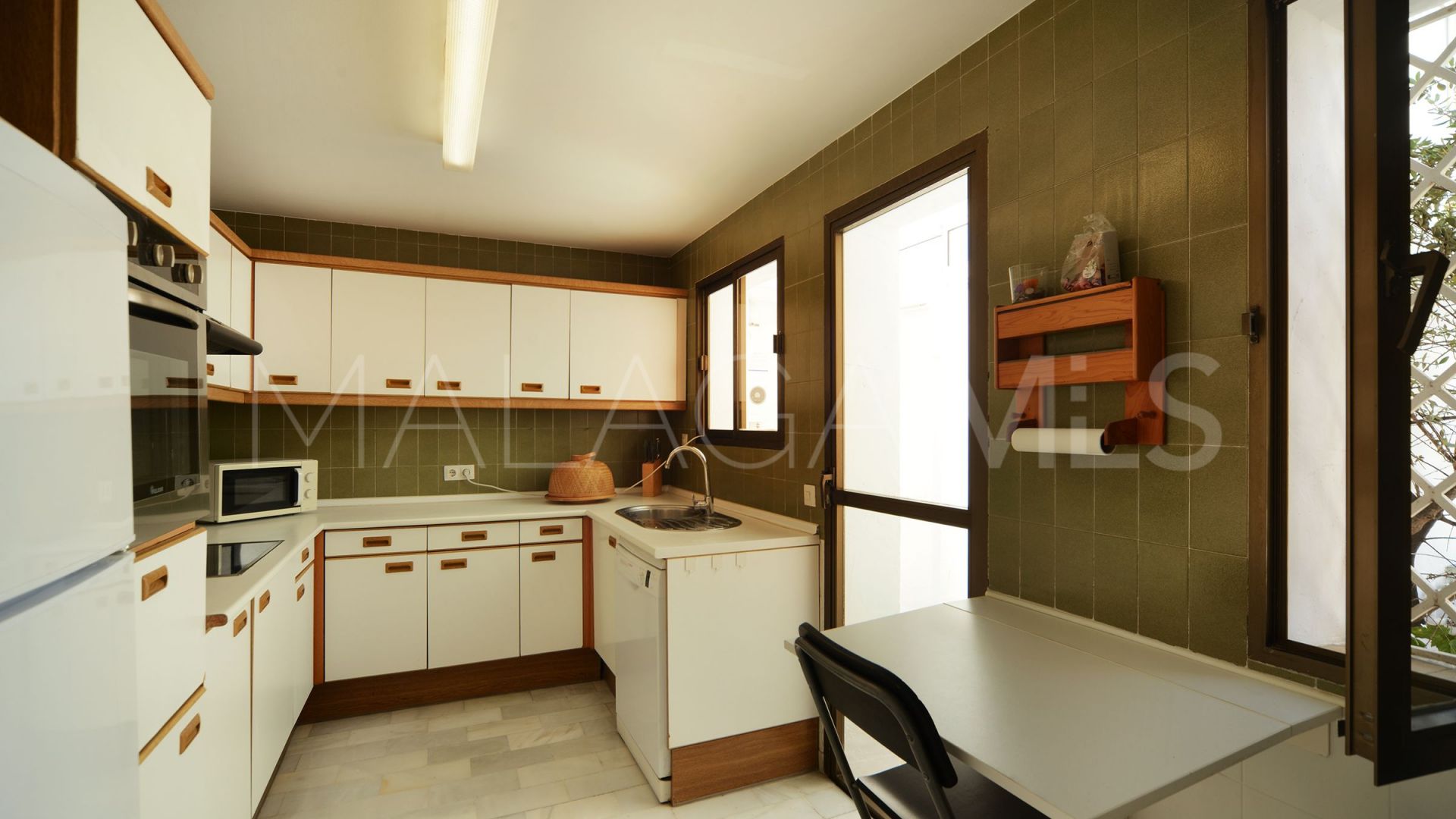 Takvåning for sale in Nueva Andalucia