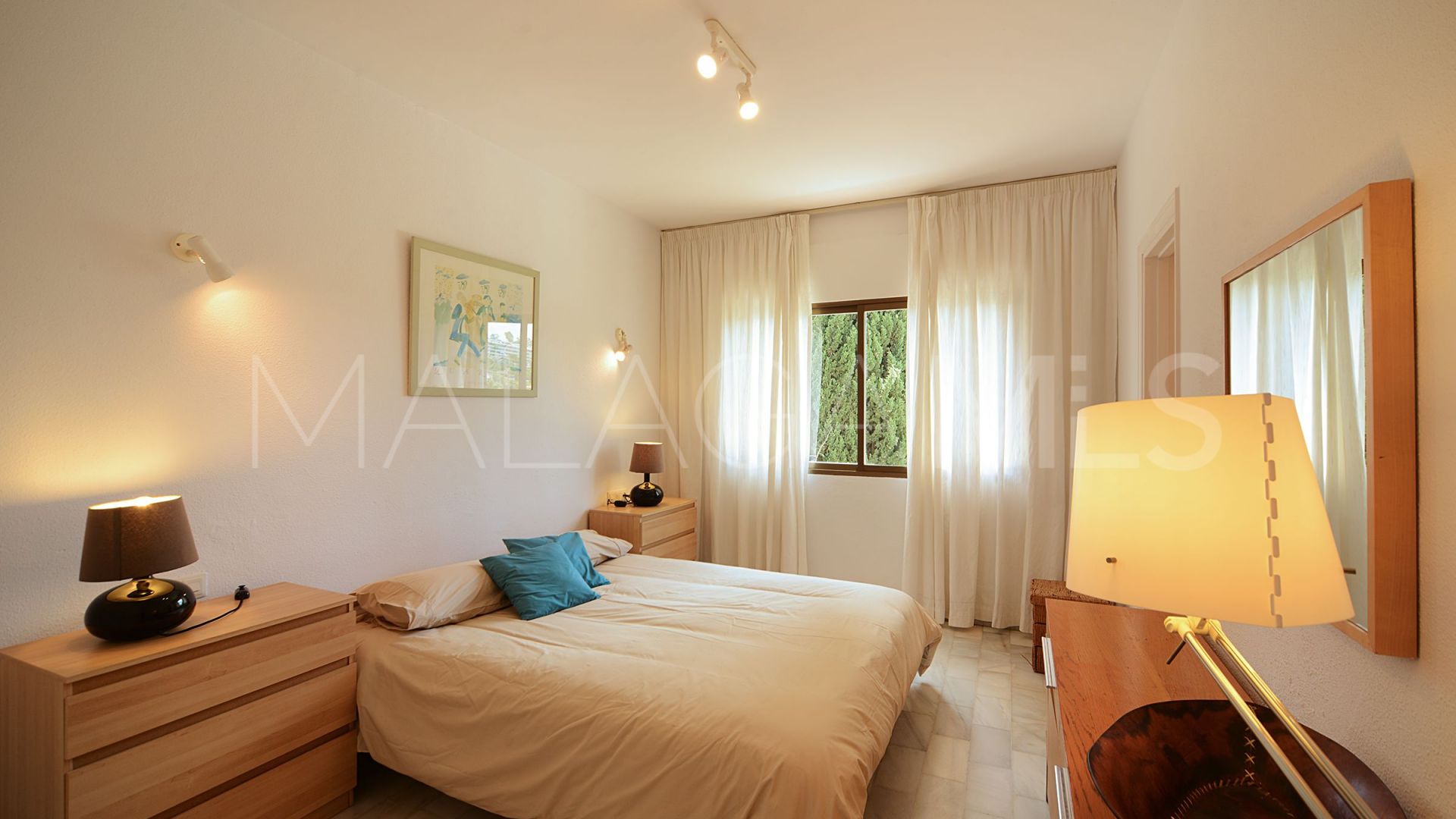 Takvåning for sale in Nueva Andalucia