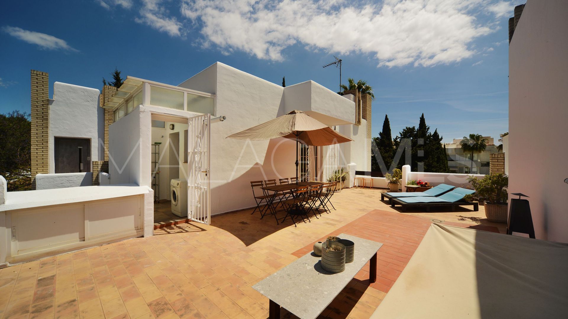 Takvåning for sale in Nueva Andalucia