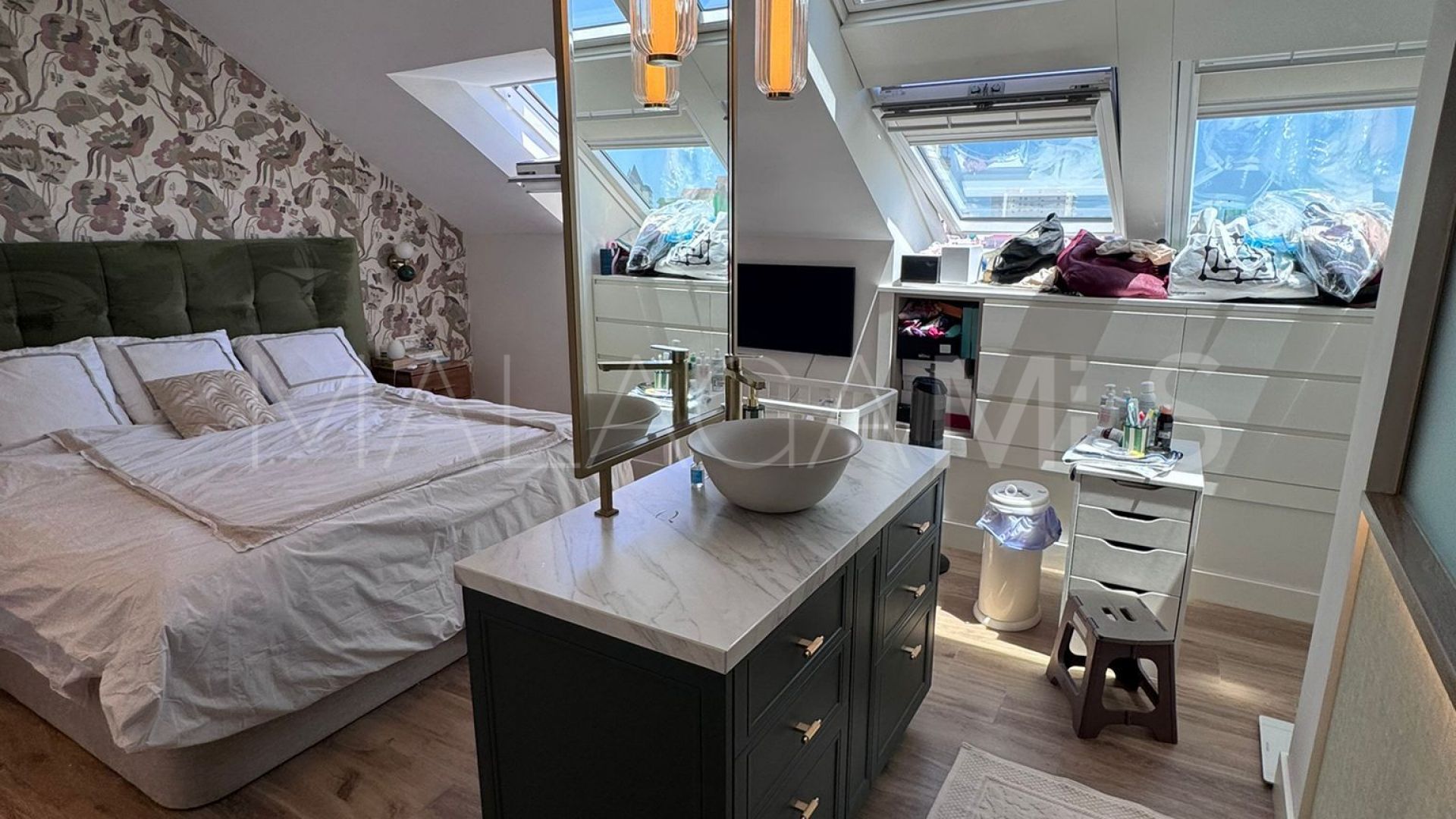 Buy duplex penthouse in Fuengirola Centro with 3 bedrooms