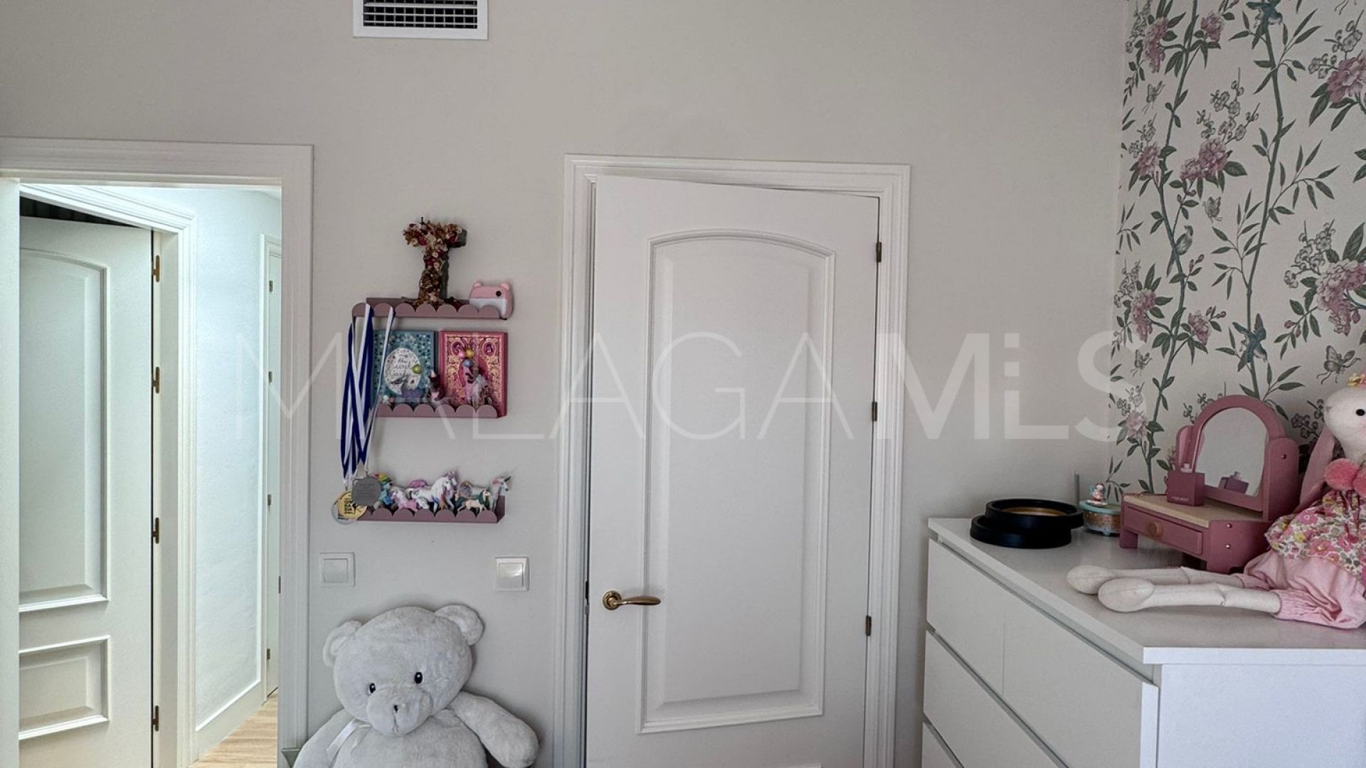 Buy duplex penthouse in Fuengirola Centro with 3 bedrooms
