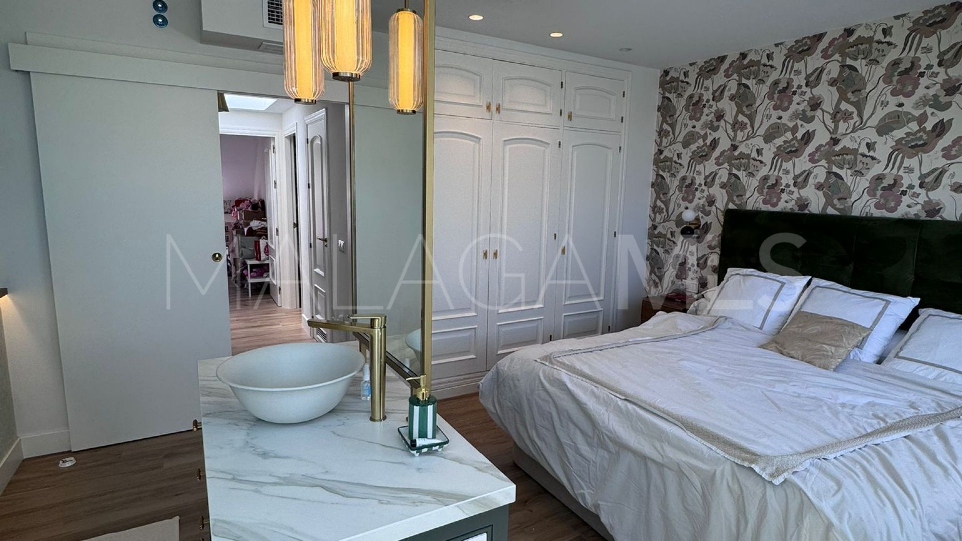 Buy duplex penthouse in Fuengirola Centro with 3 bedrooms