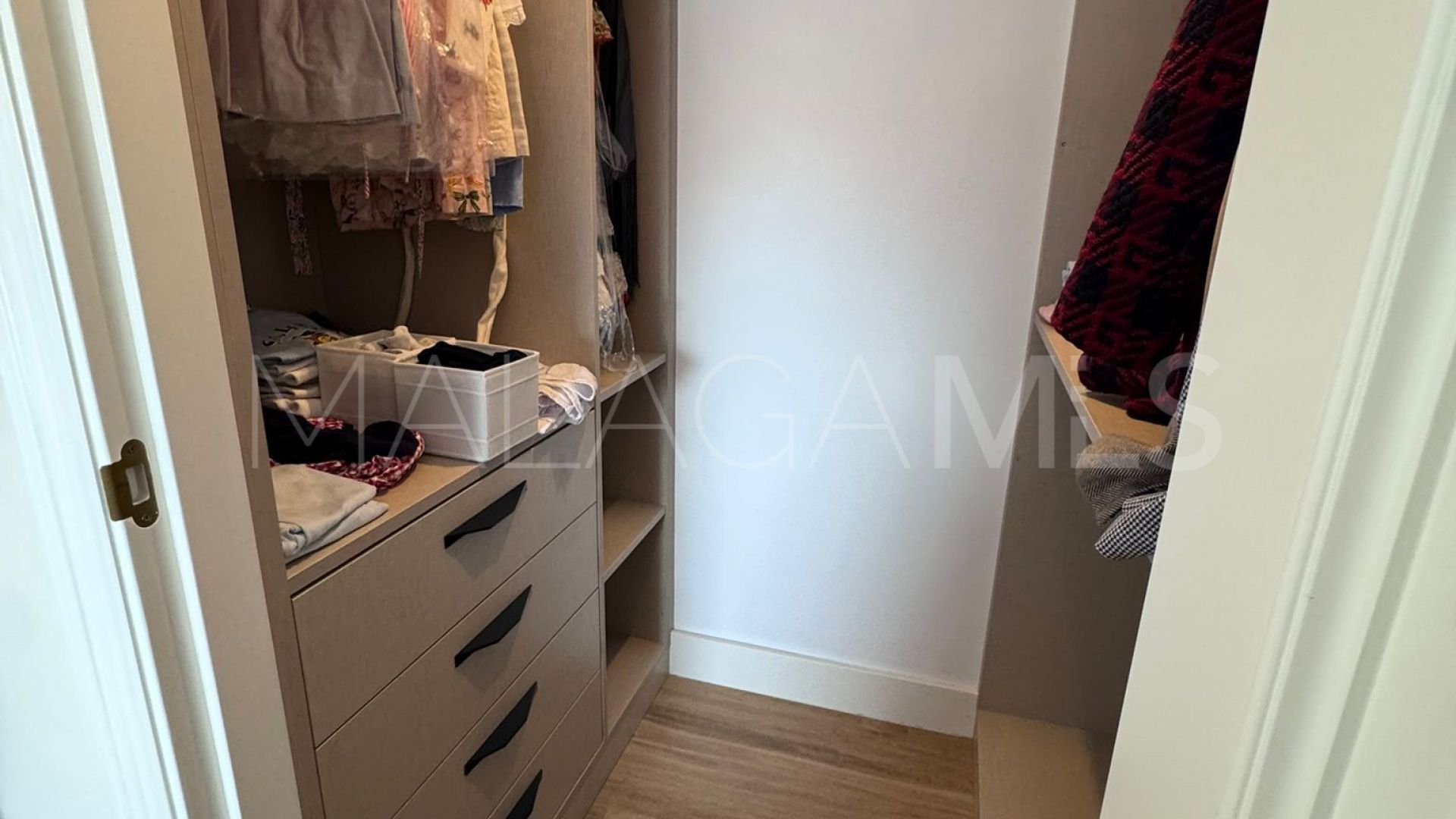 Buy duplex penthouse in Fuengirola Centro with 3 bedrooms