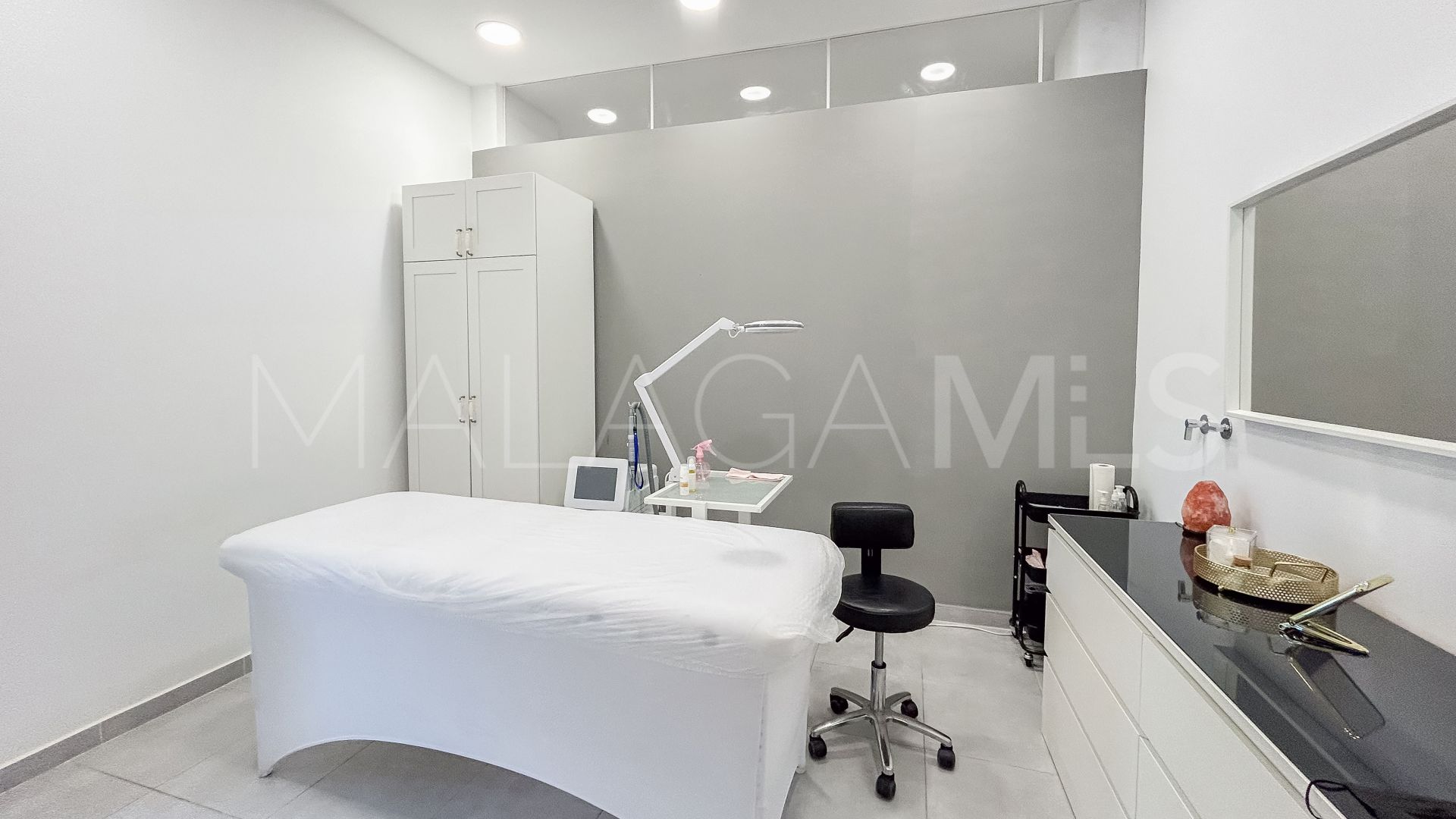 Kontorslokal for sale in Fuengirola Puerto