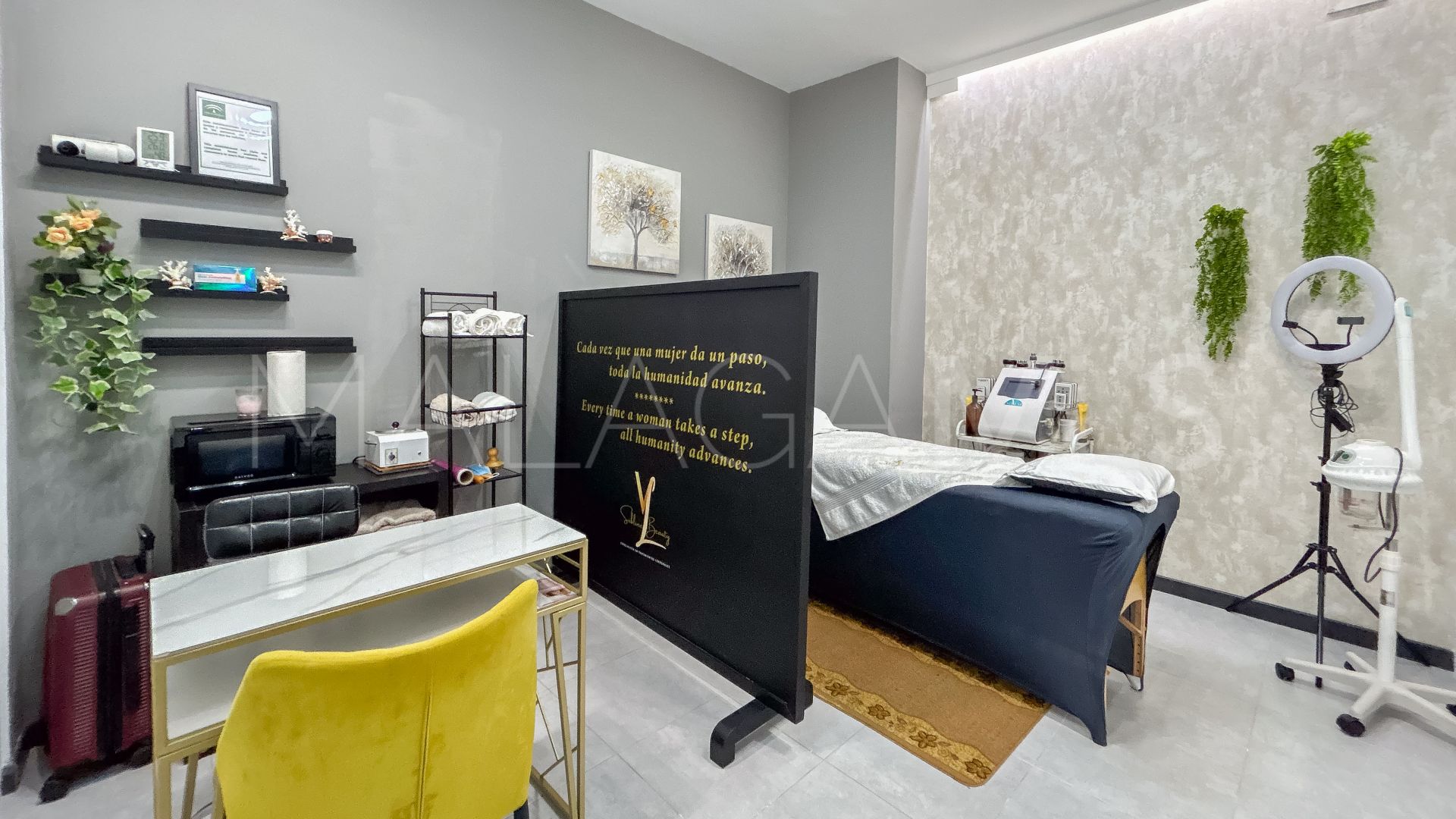 Kontorslokal for sale in Fuengirola Puerto