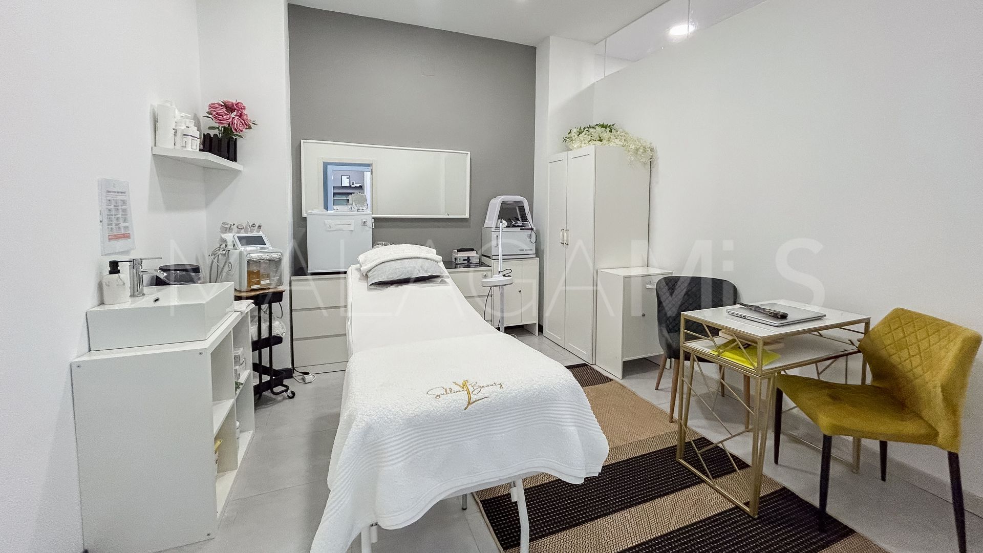 Kontorslokal for sale in Fuengirola Puerto