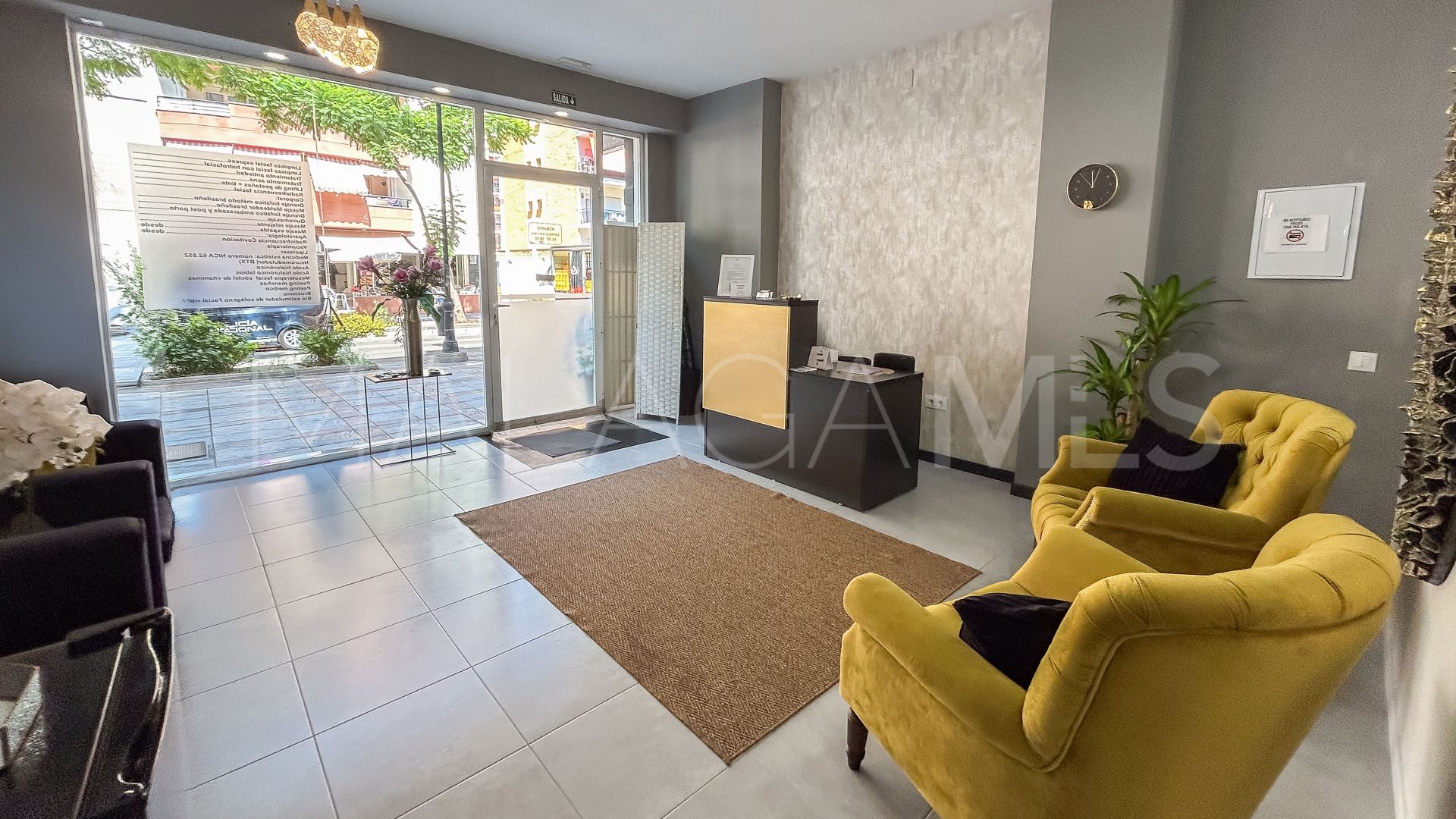 Kontorslokal for sale in Fuengirola Puerto