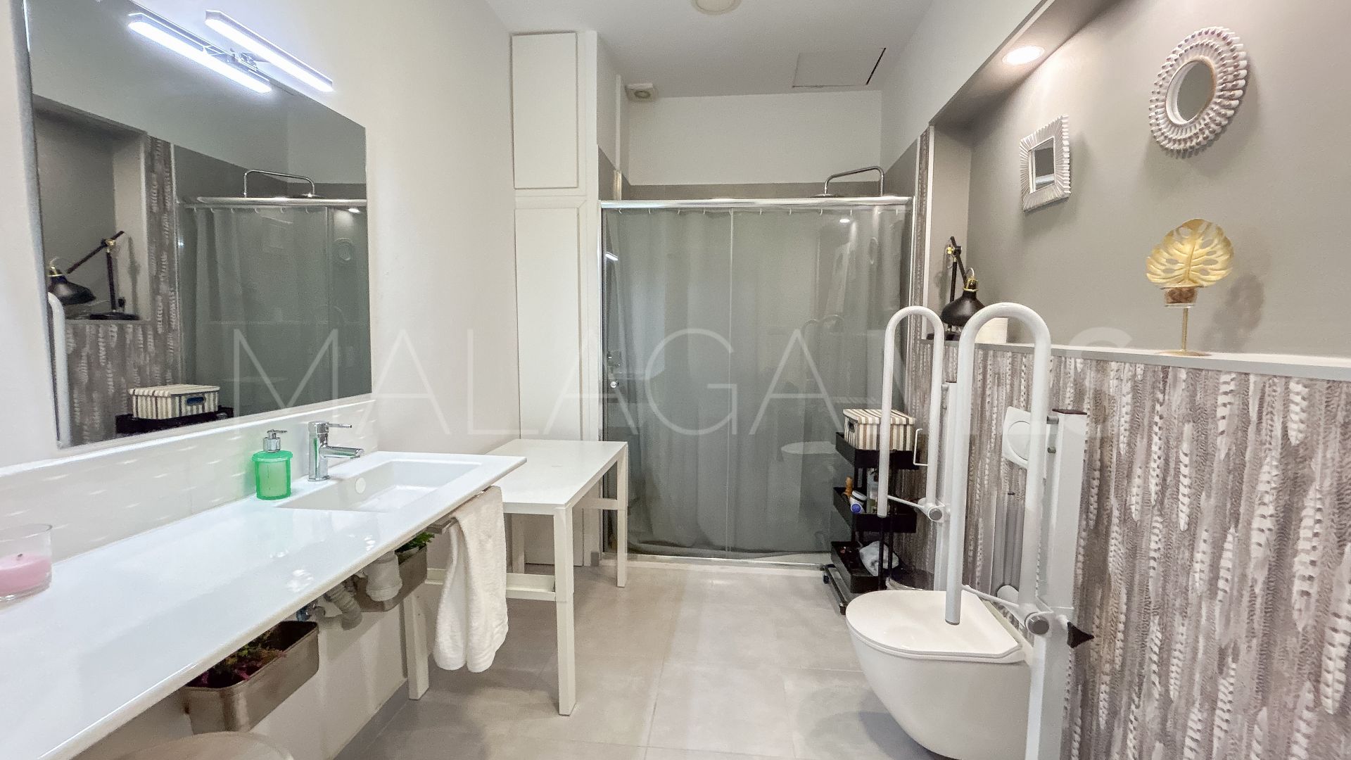 Kontorslokal for sale in Fuengirola Puerto