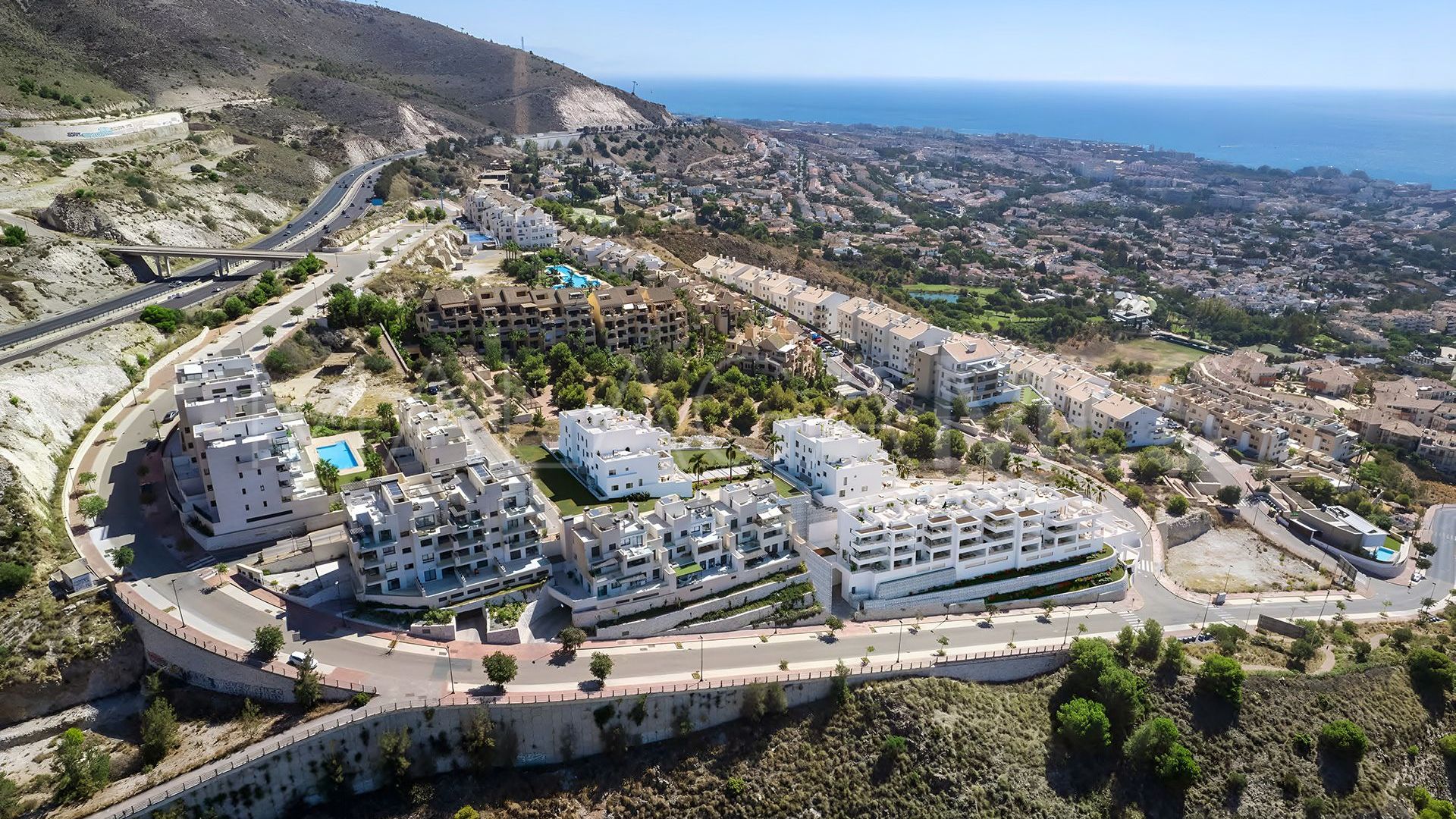 4 bedrooms town house in Benalmadena for sale