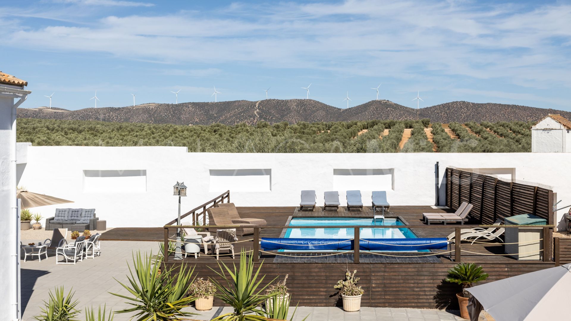 Villa for sale in Antequera