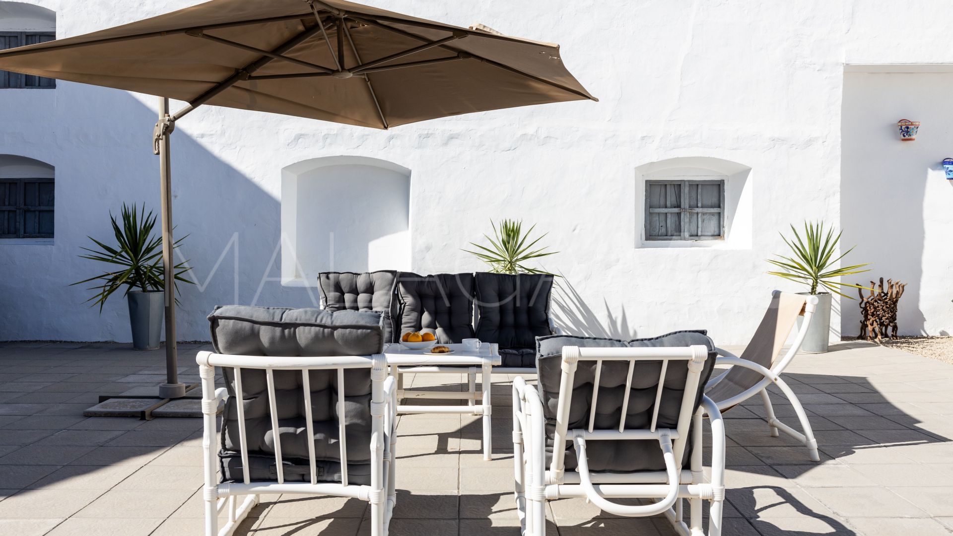 Villa for sale in Antequera