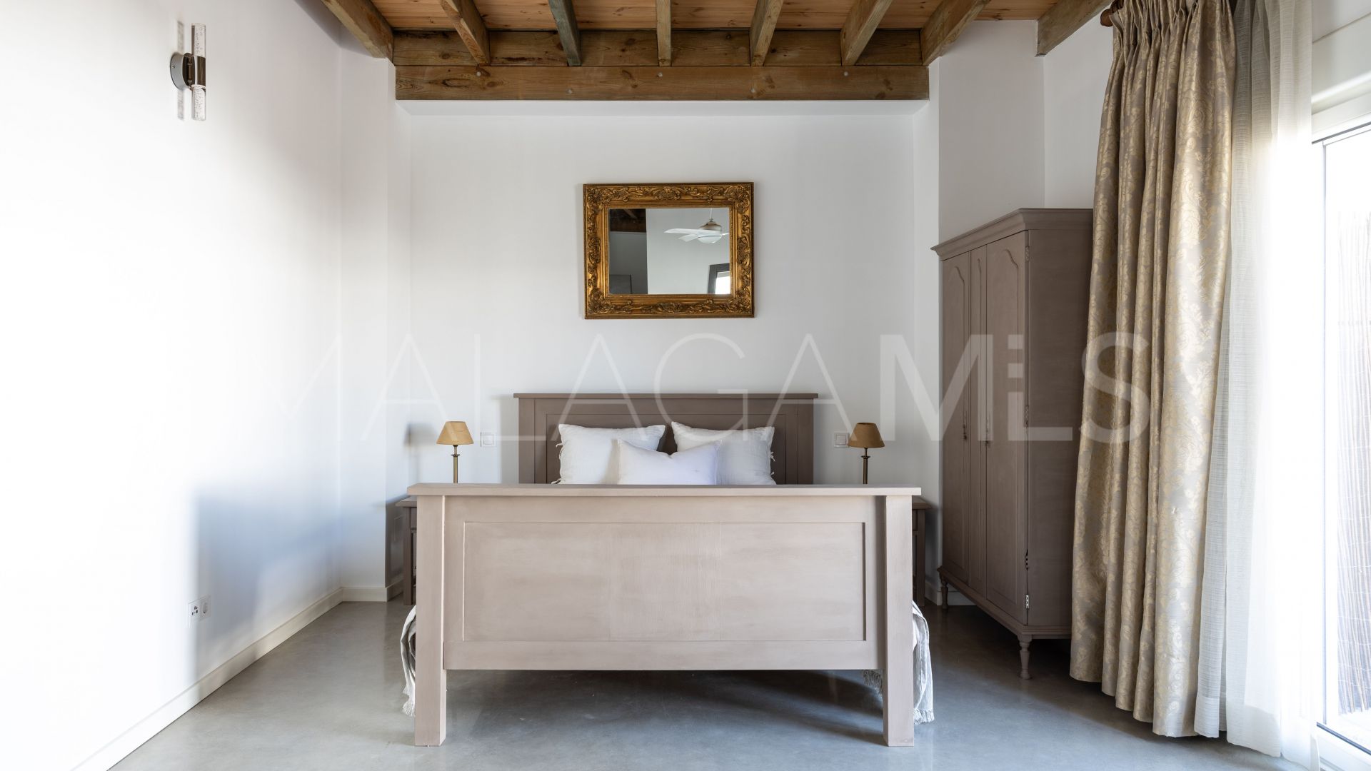 Villa for sale in Antequera