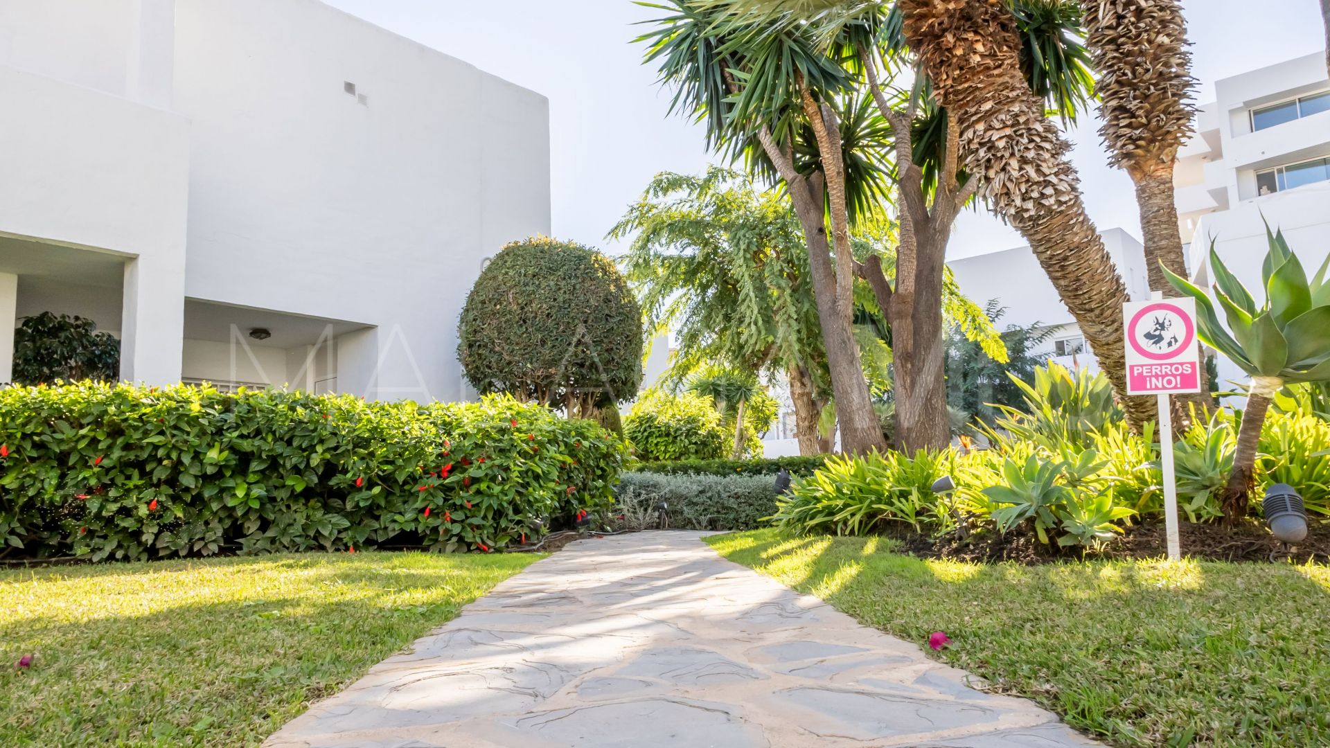 Lägenhet for sale in Nueva Andalucia