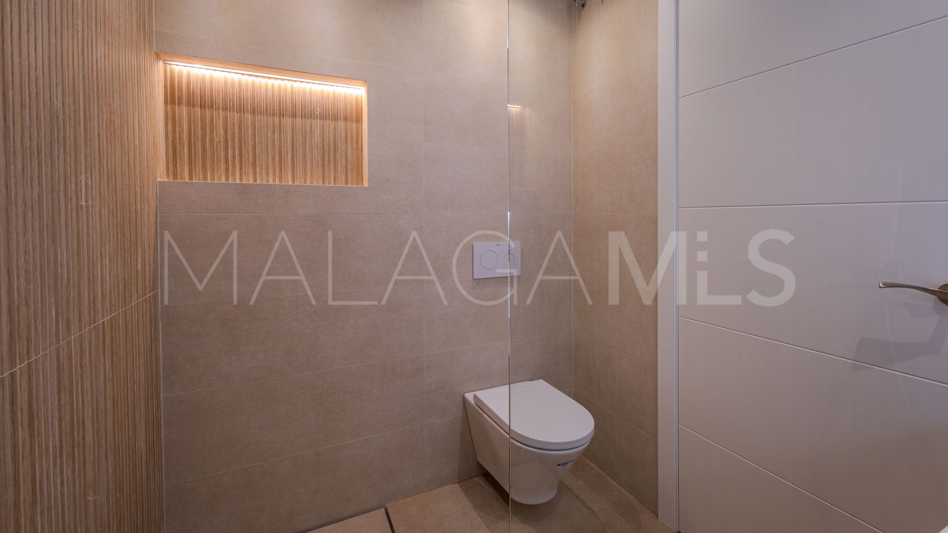 Lägenhet for sale in Nueva Andalucia