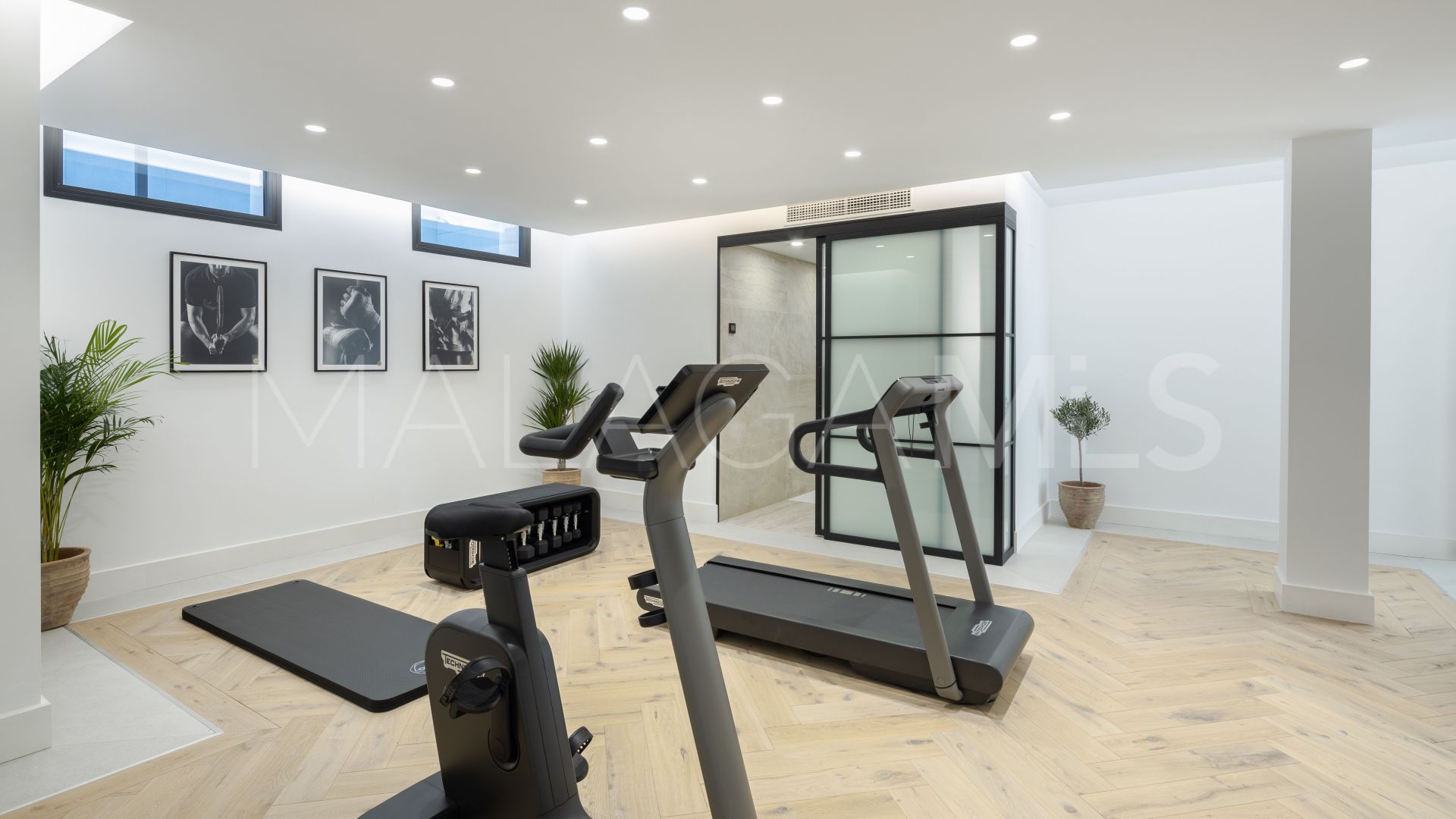 Villa for sale in Benahavis Centro