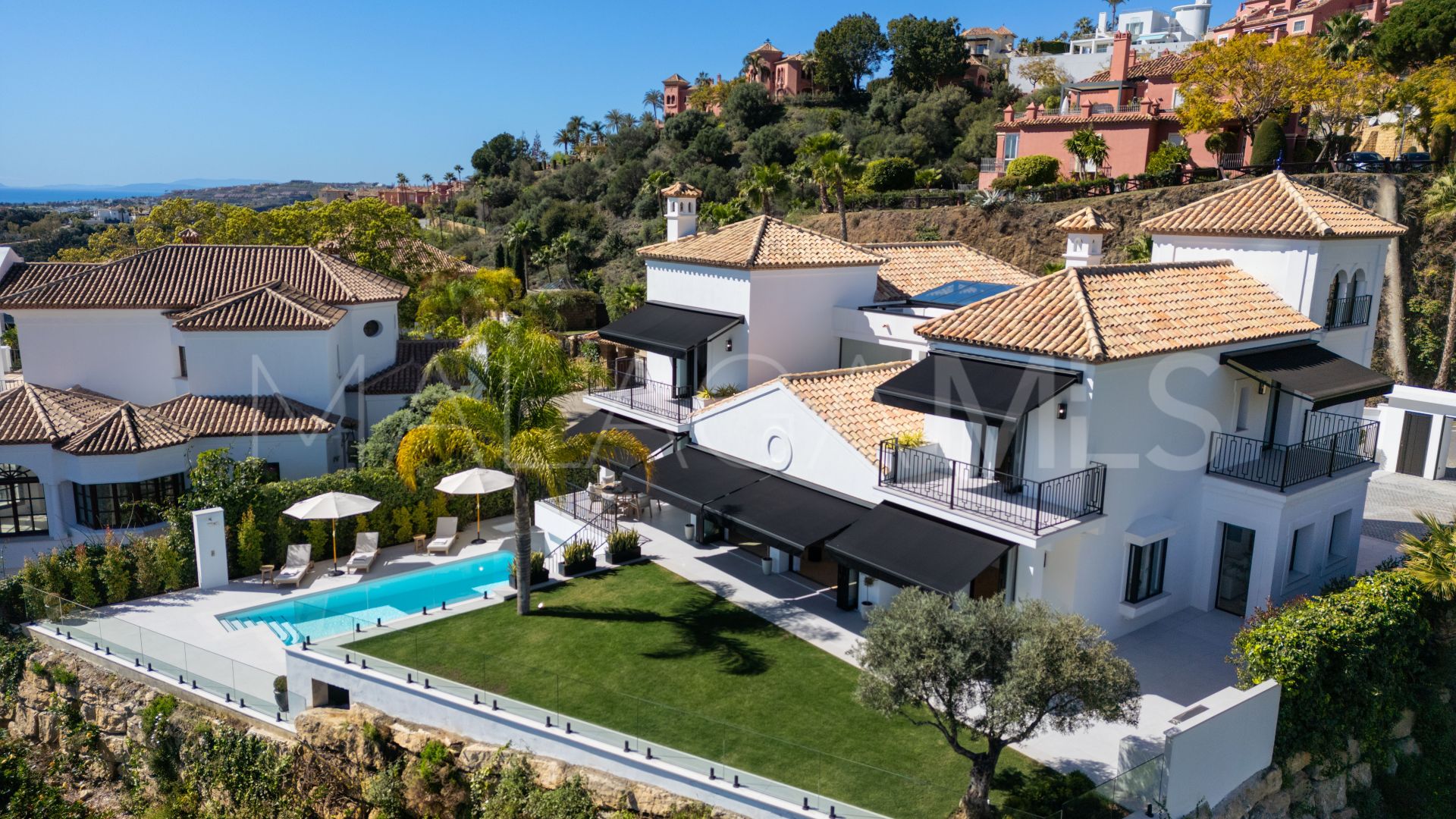Villa for sale in Benahavis Centro